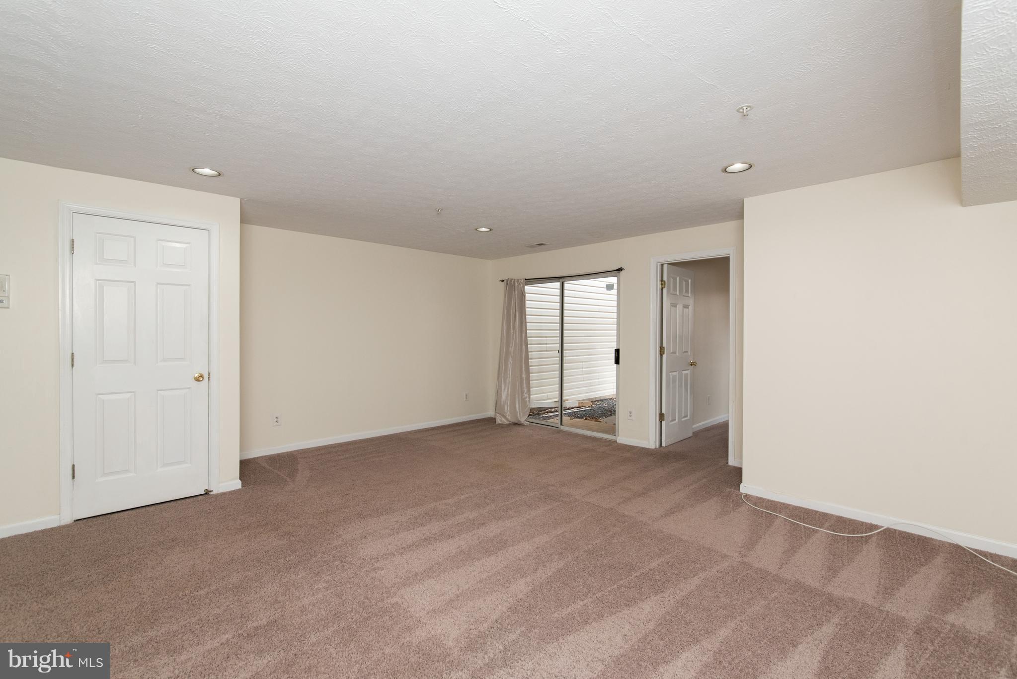 BRISTOL FOREST - Residential Lease