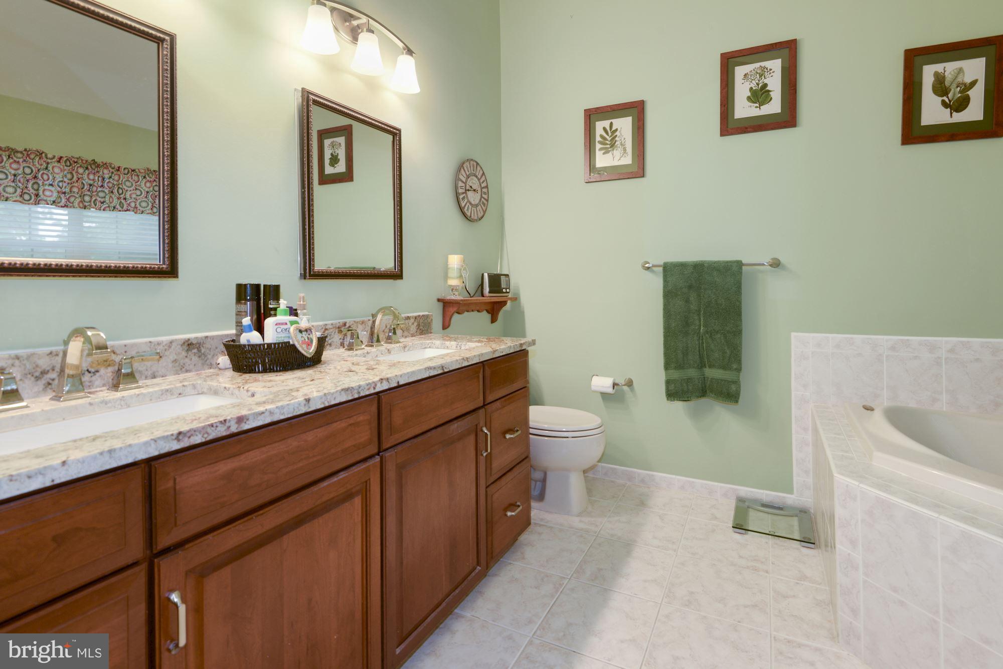 BELMONT COUNTRY CLUB - Residential