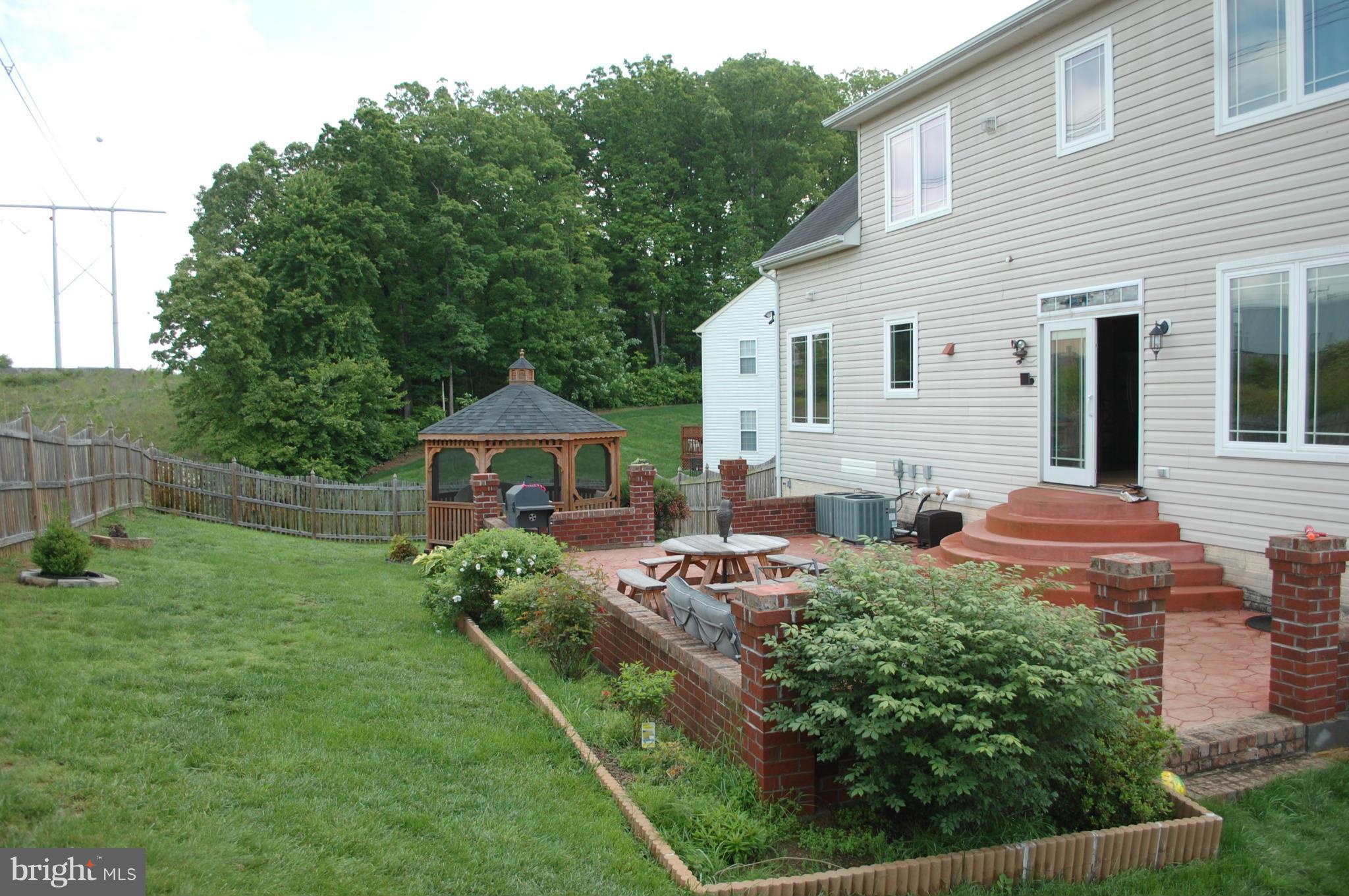 POTOMAC COVE - Residential Lease