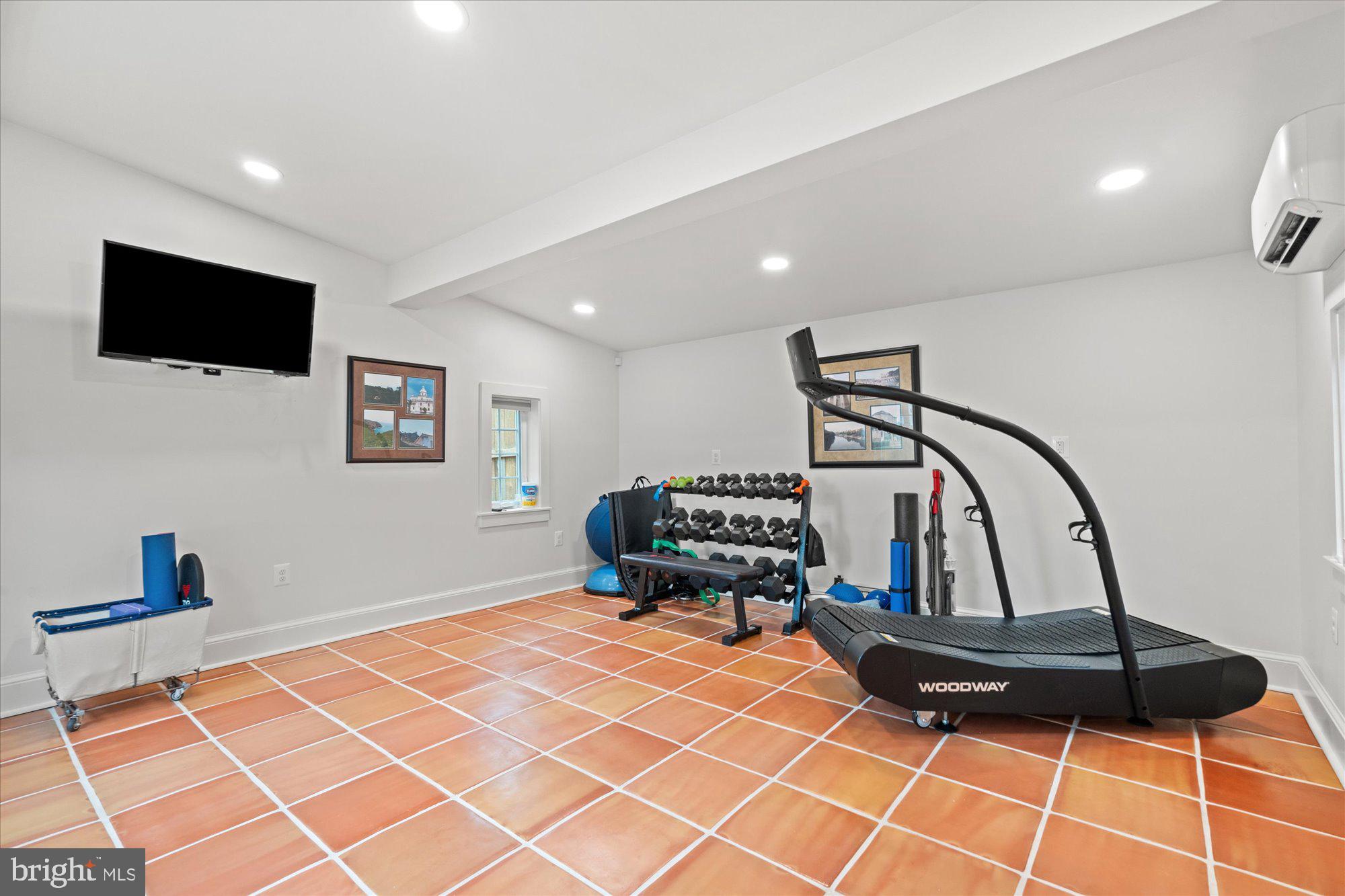 ROSEMONT - Residential