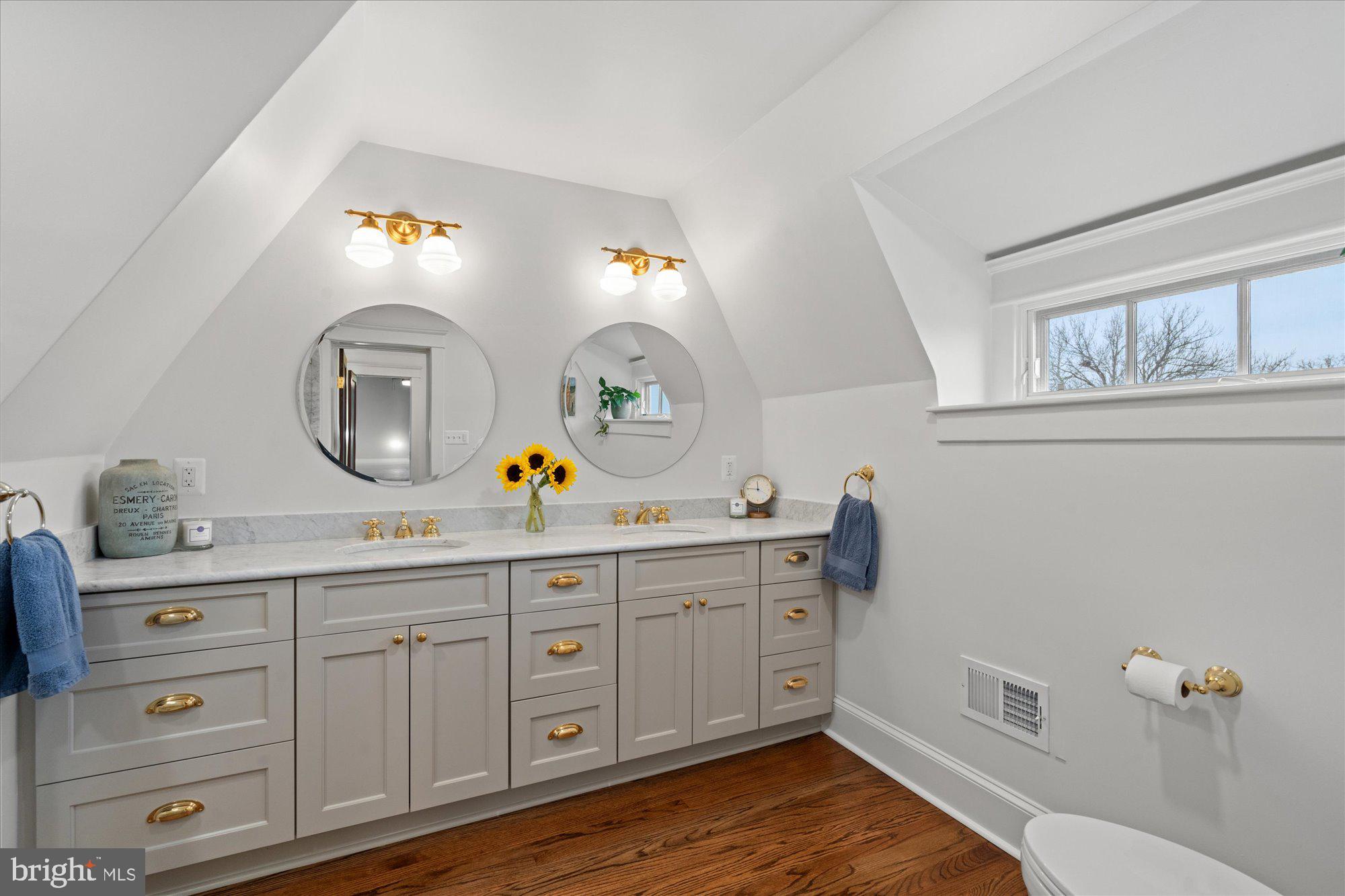 ROSEMONT - Residential