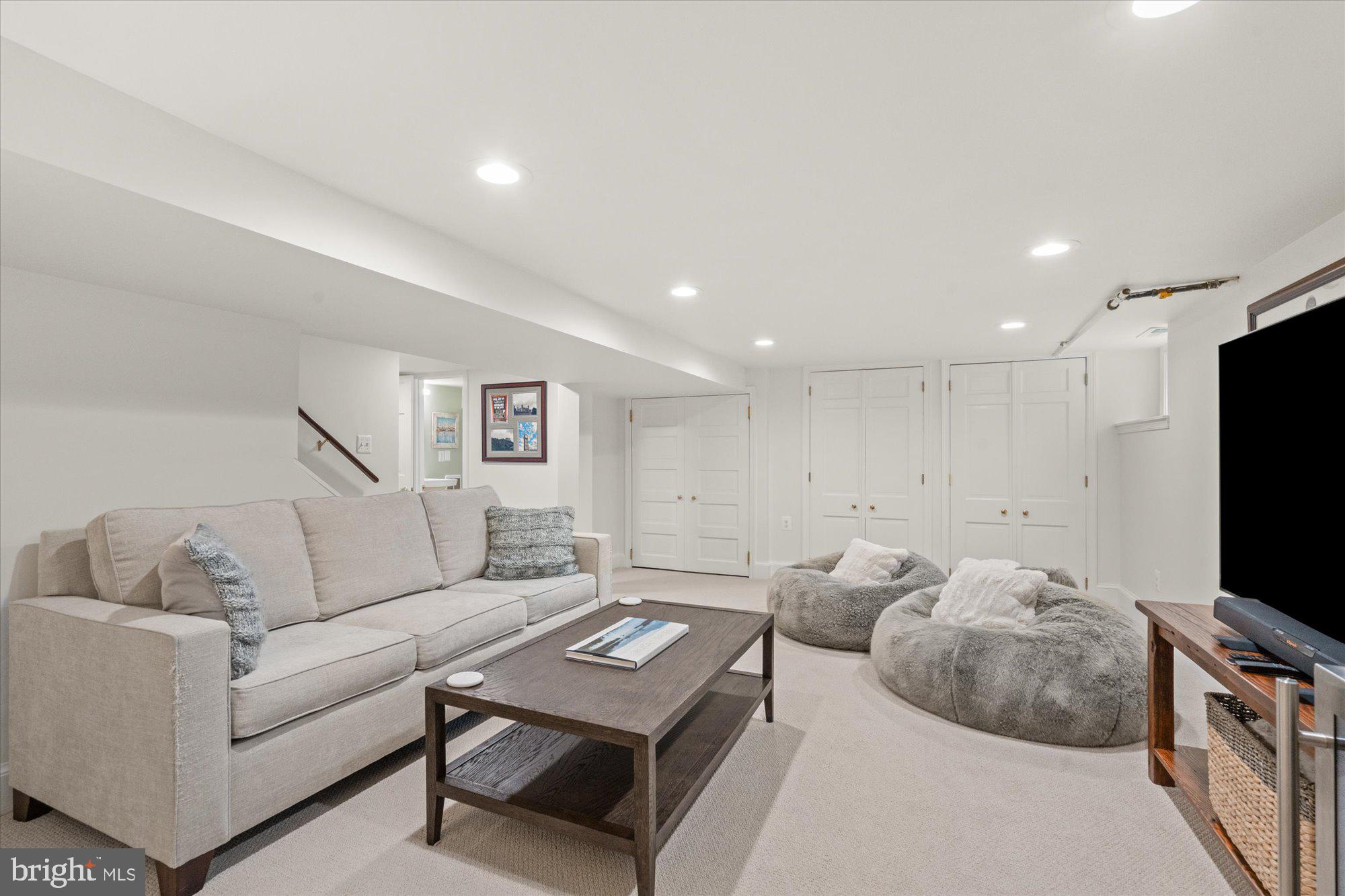 ROSEMONT - Residential