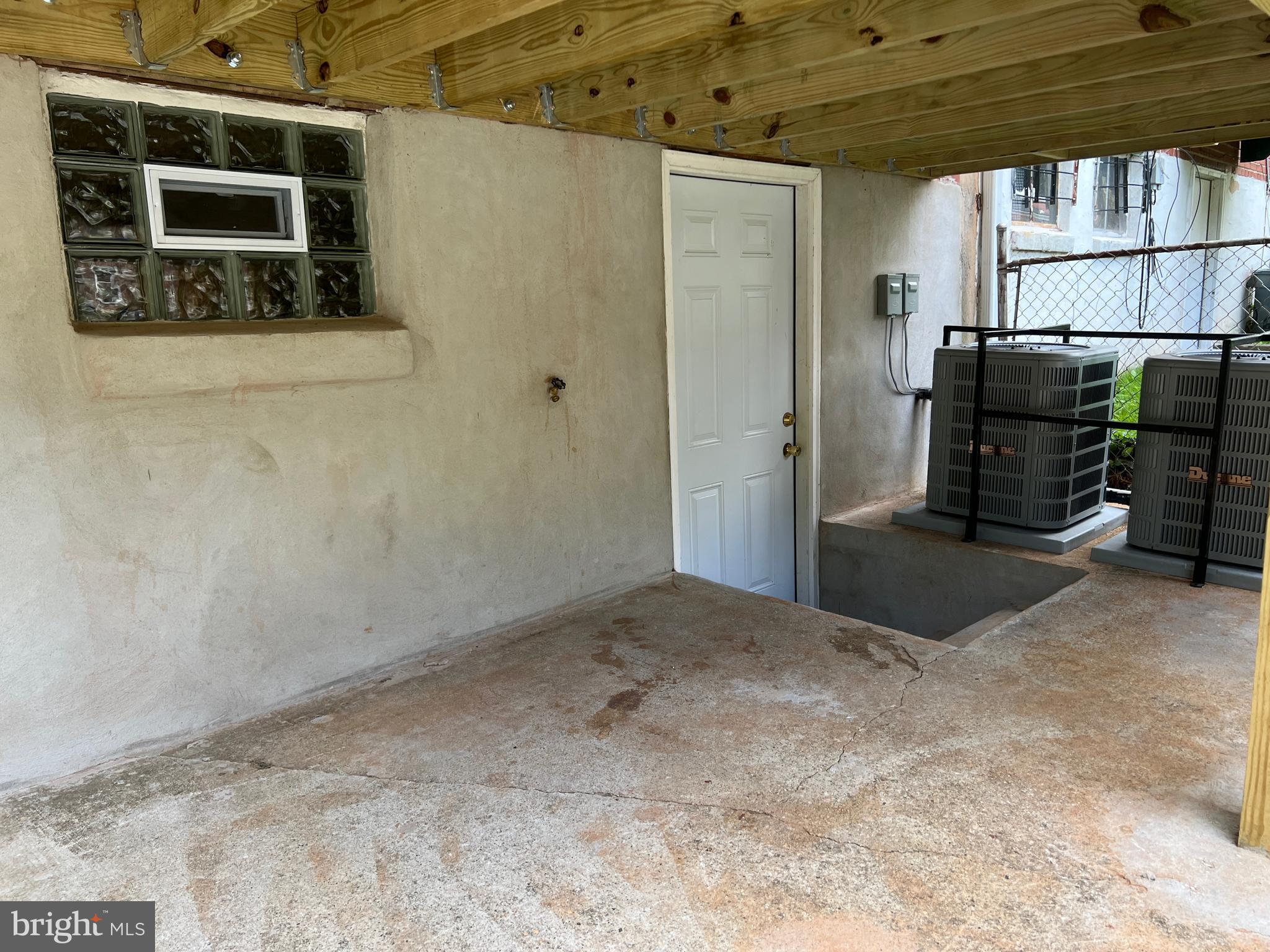 EAST ARLINGTON - Residential Lease