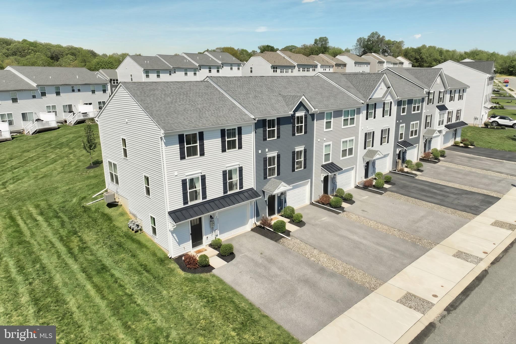 BRIDGEVIEW - Residential
