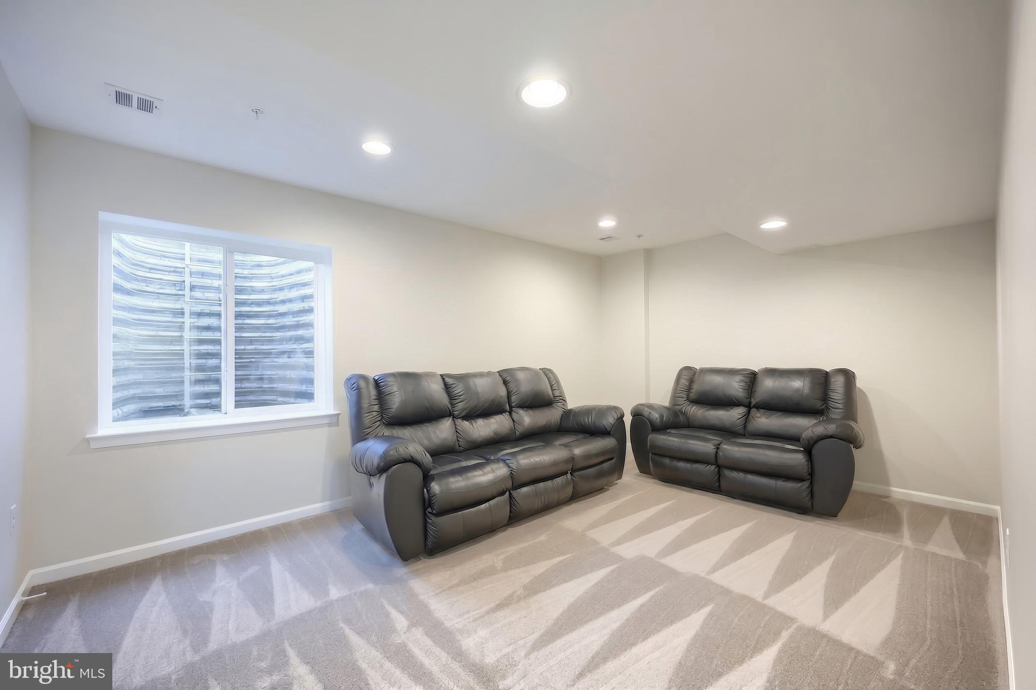 BRIDGEVIEW - Residential