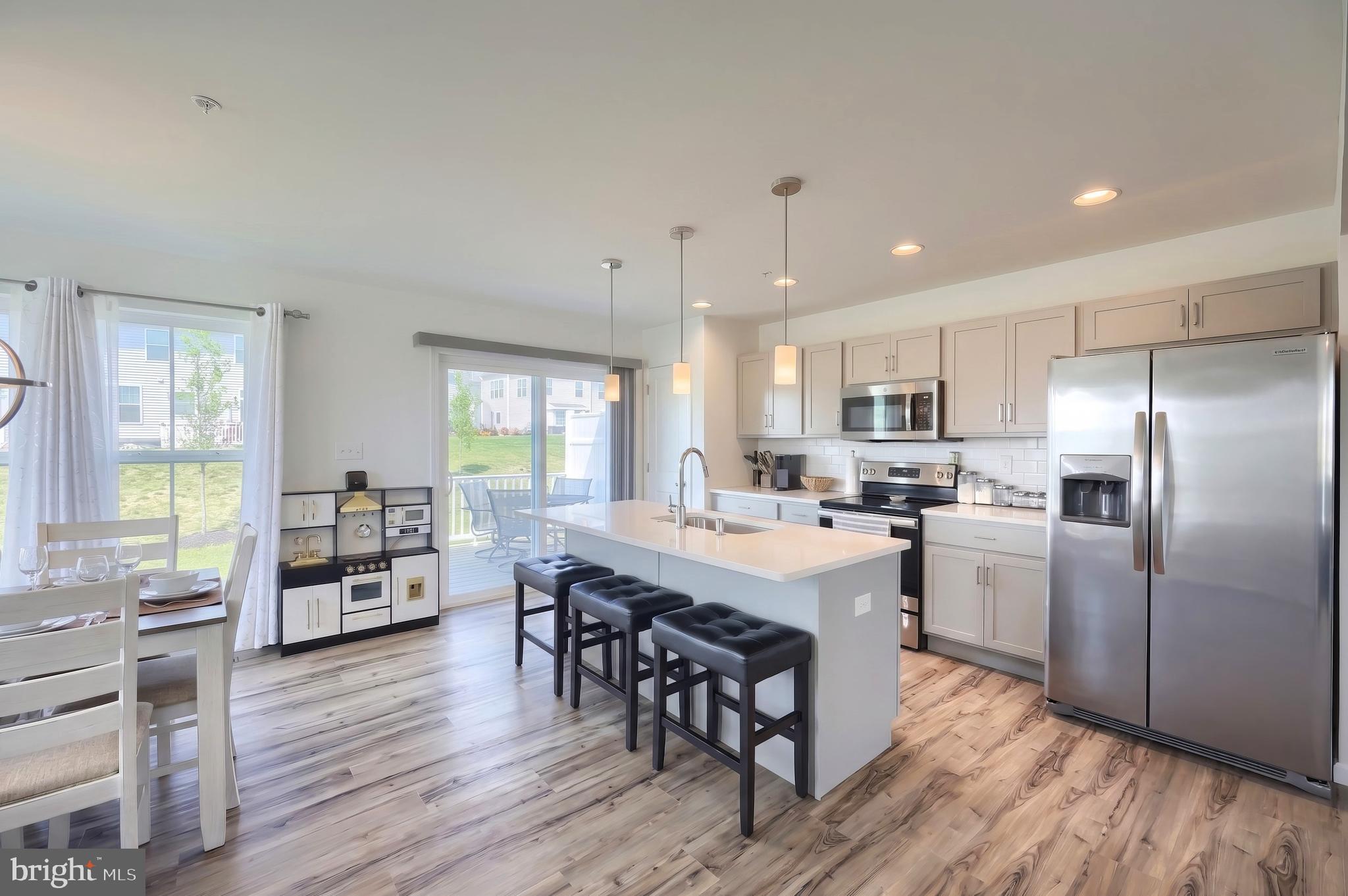 BRIDGEVIEW - Residential