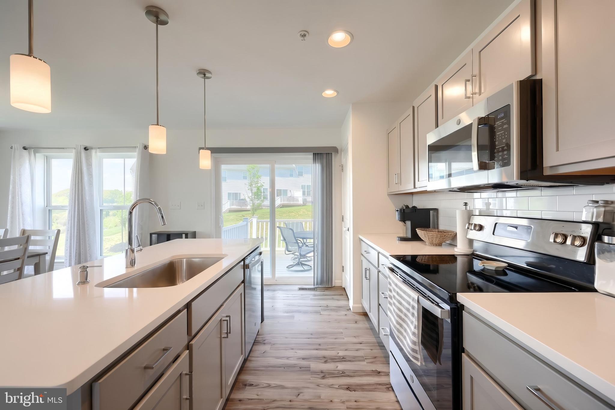 BRIDGEVIEW - Residential