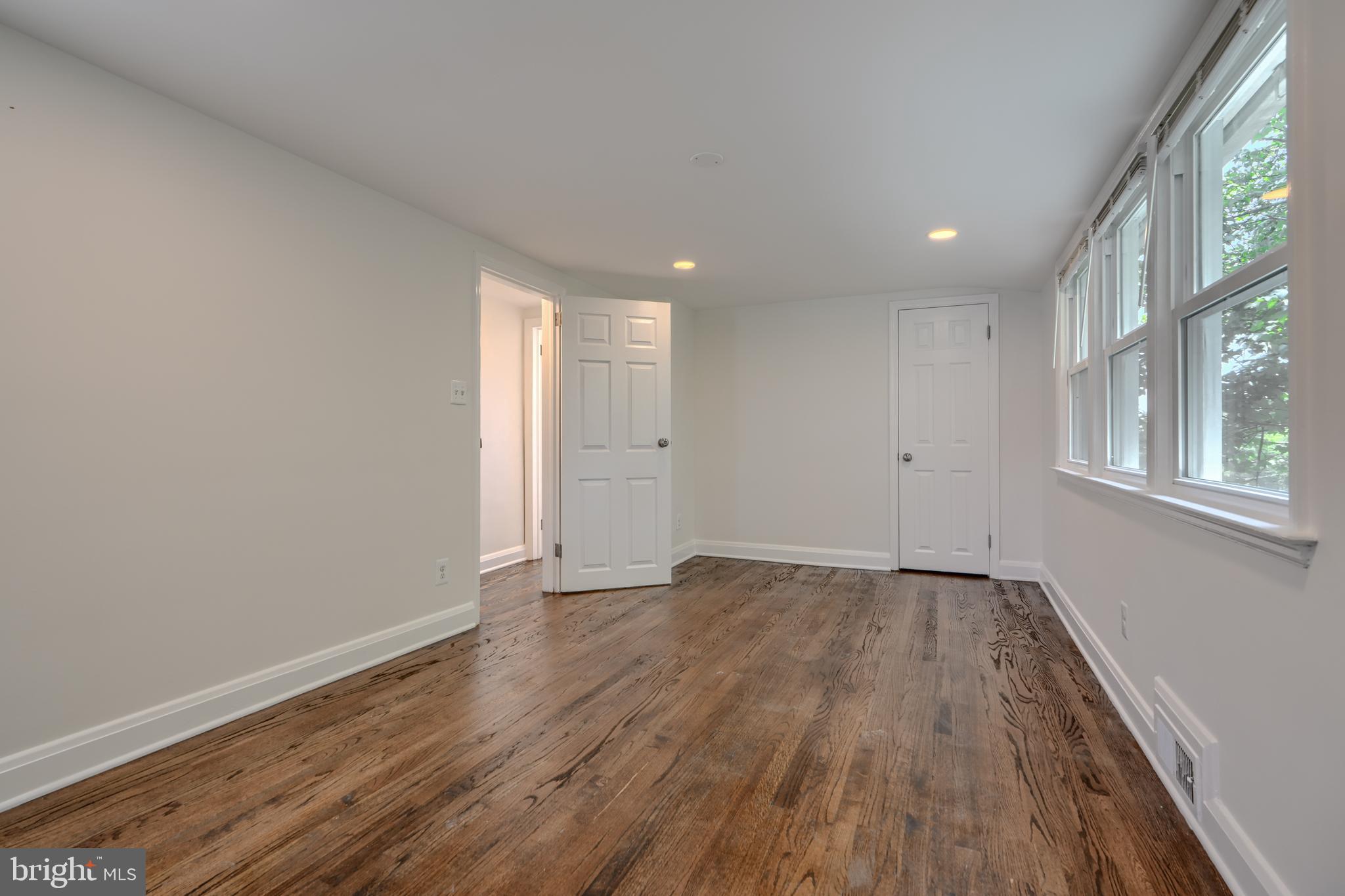 PARKVILLE - Residential