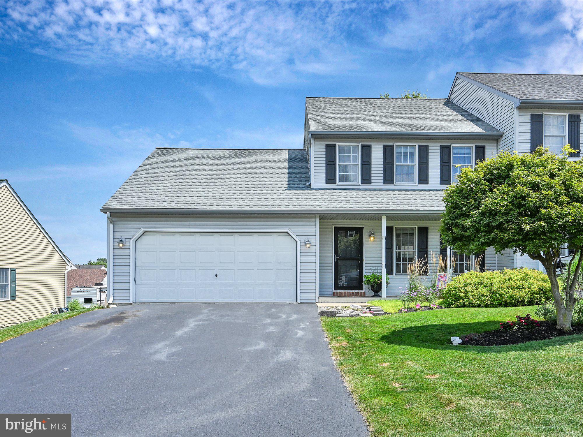 OLDE LEACOCK VILLAGE - Residential