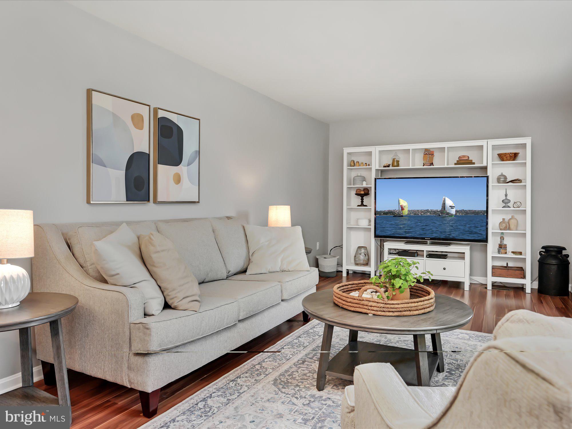 OLDE LEACOCK VILLAGE - Residential