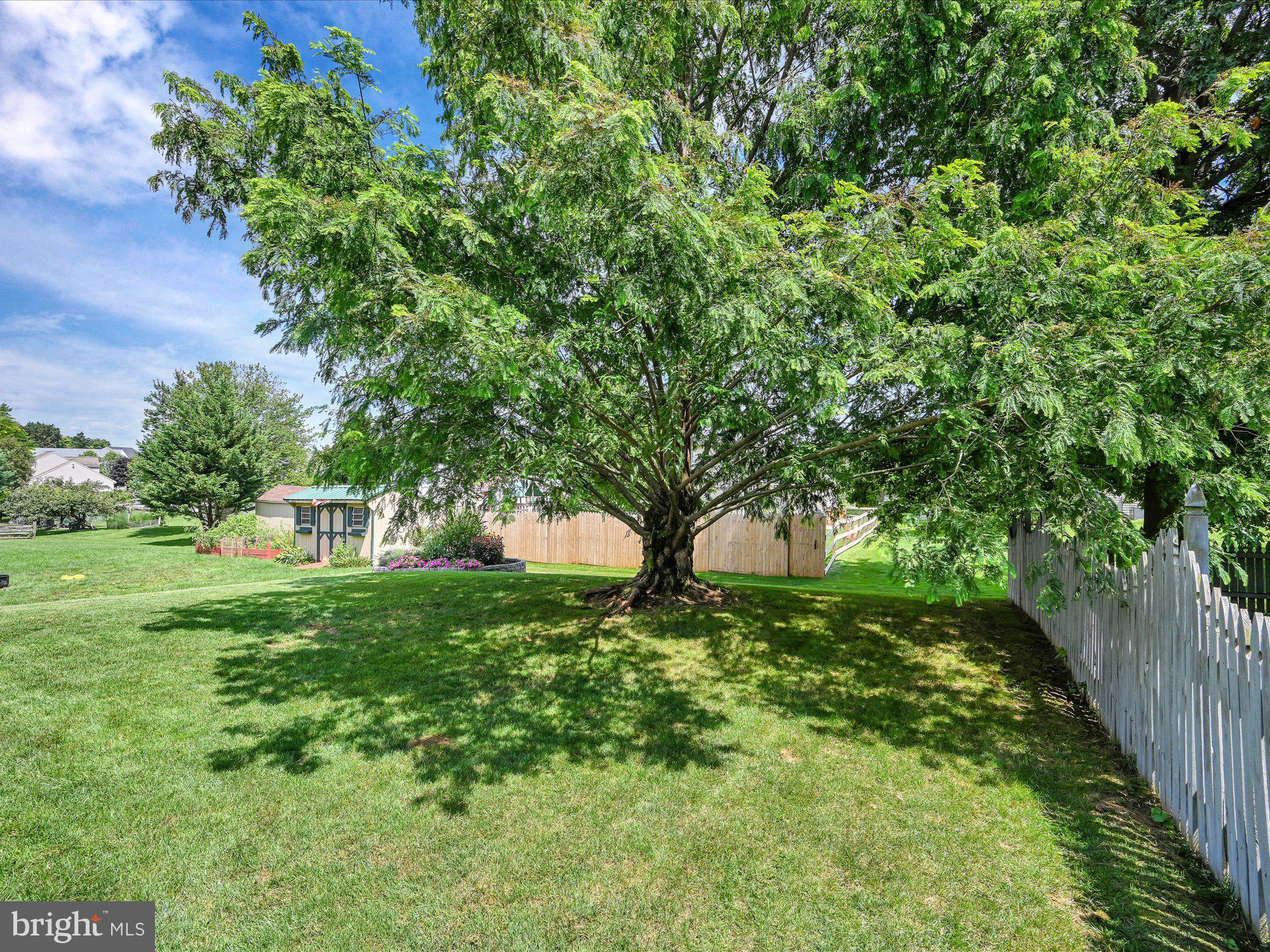 OLDE LEACOCK VILLAGE - Residential