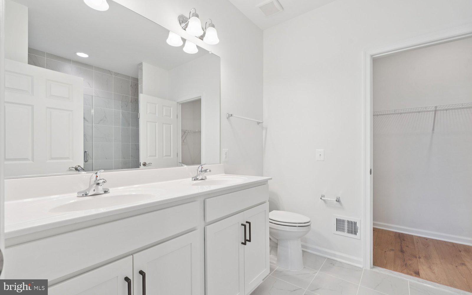 HIATT POINTE AT SNOWDEN BRIDGE - Residential