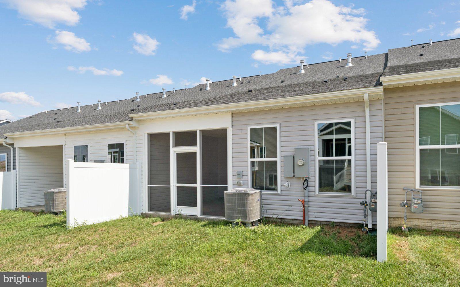 HIATT POINTE AT SNOWDEN BRIDGE - Residential