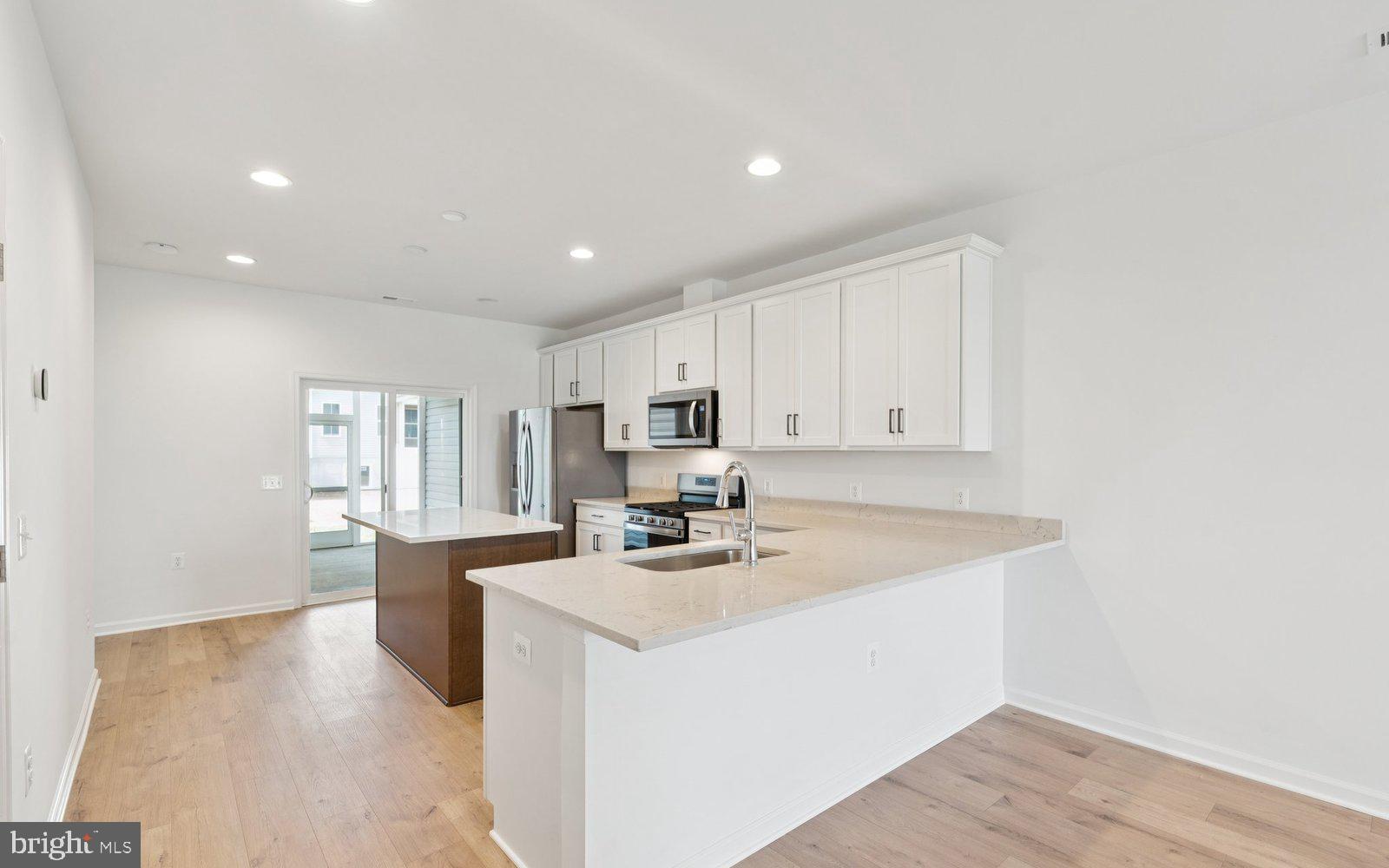 HIATT POINTE AT SNOWDEN BRIDGE - Residential