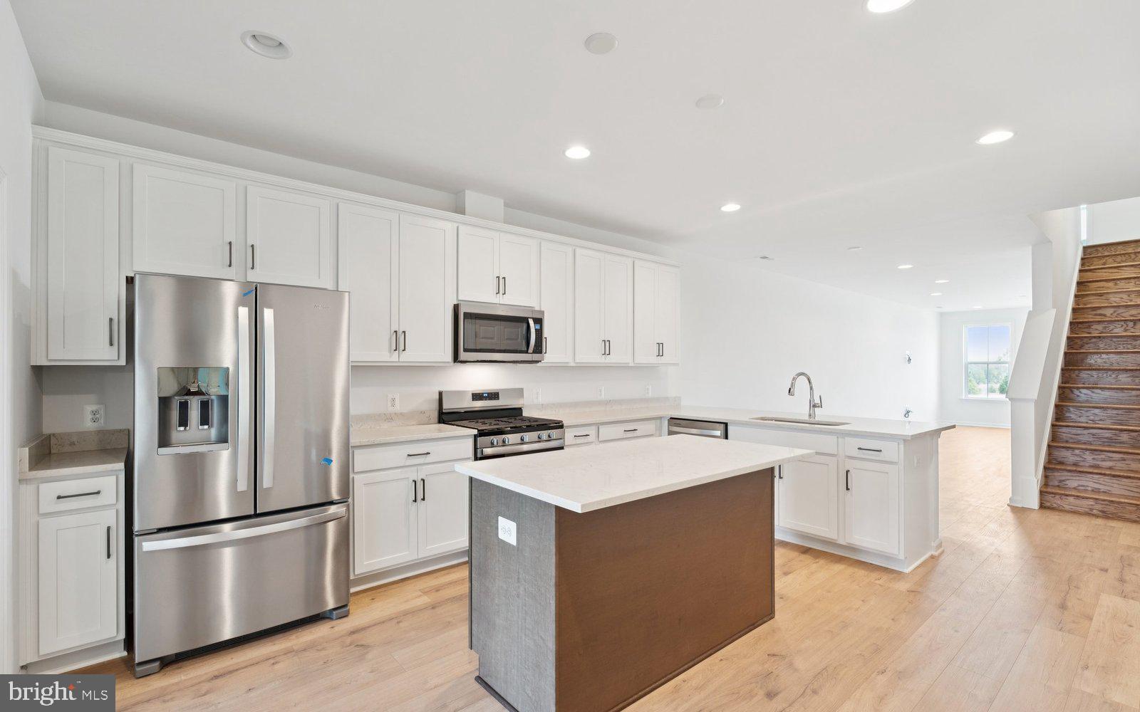 HIATT POINTE AT SNOWDEN BRIDGE - Residential