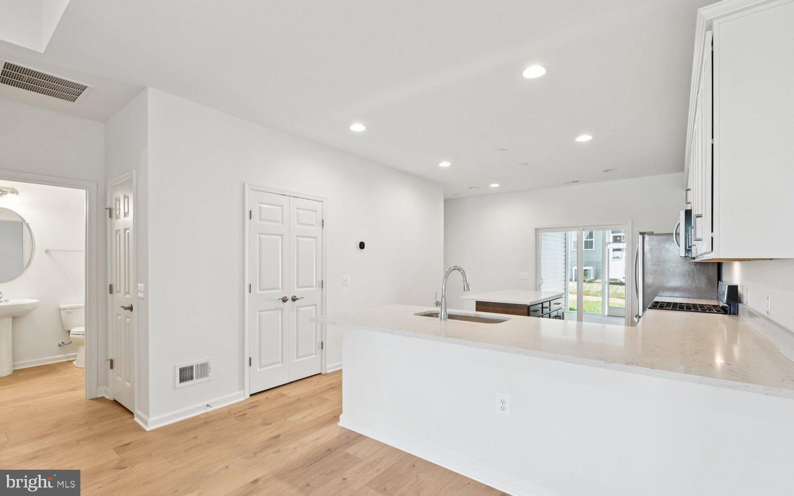 HIATT POINTE AT SNOWDEN BRIDGE - Residential