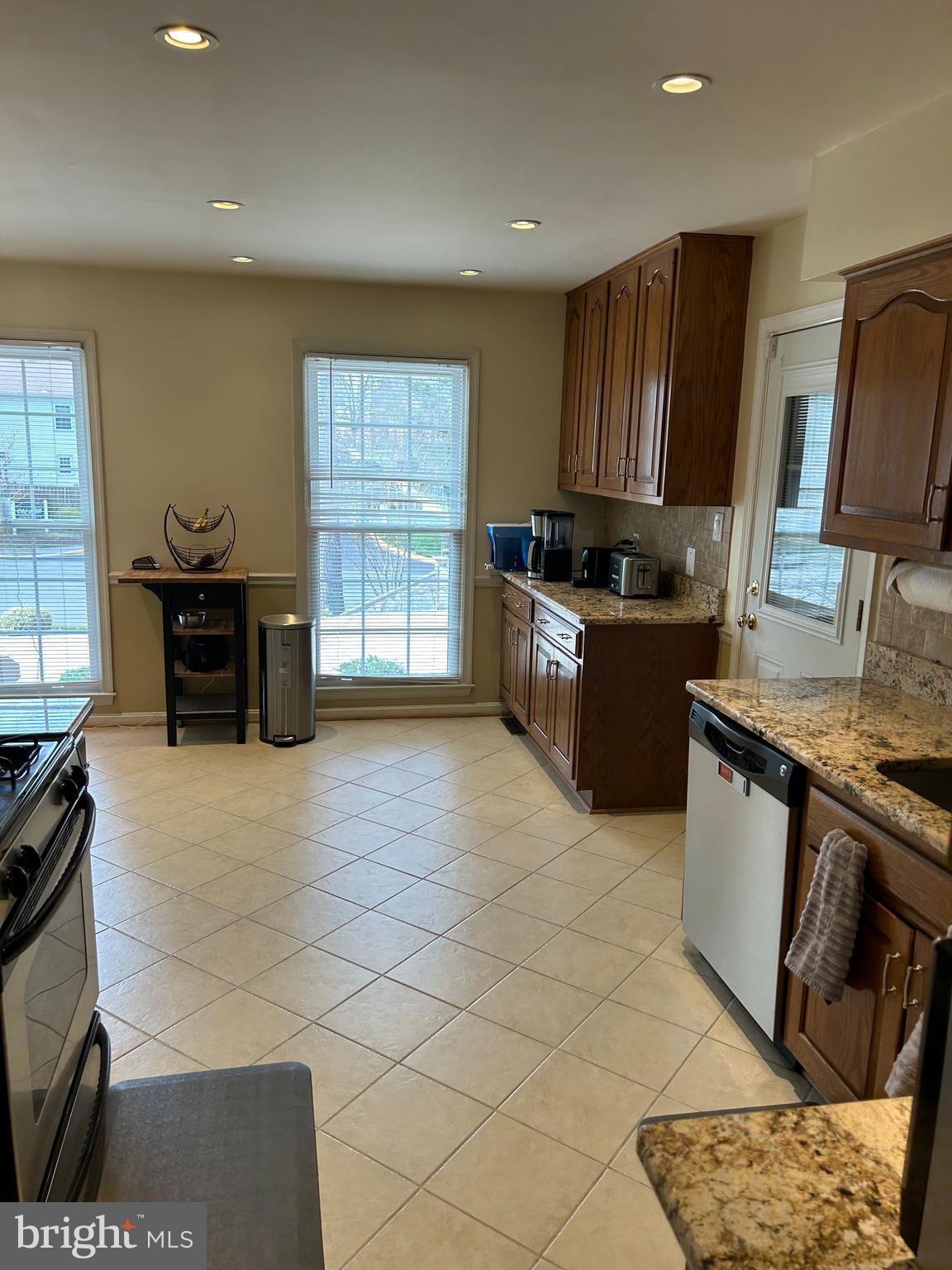 OLD MILL COMMUNITY - Residential Lease