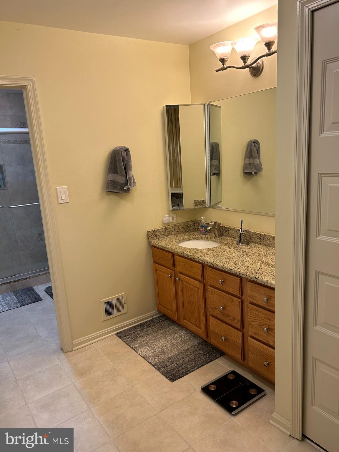 OLD MILL COMMUNITY - Residential Lease