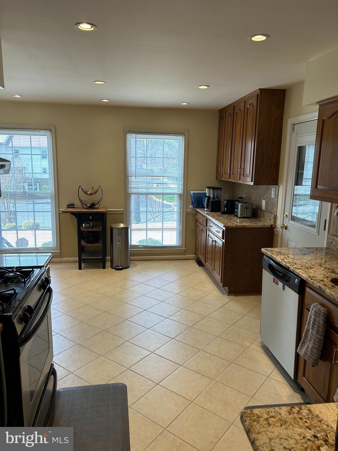 OLD MILL COMMUNITY - Residential Lease