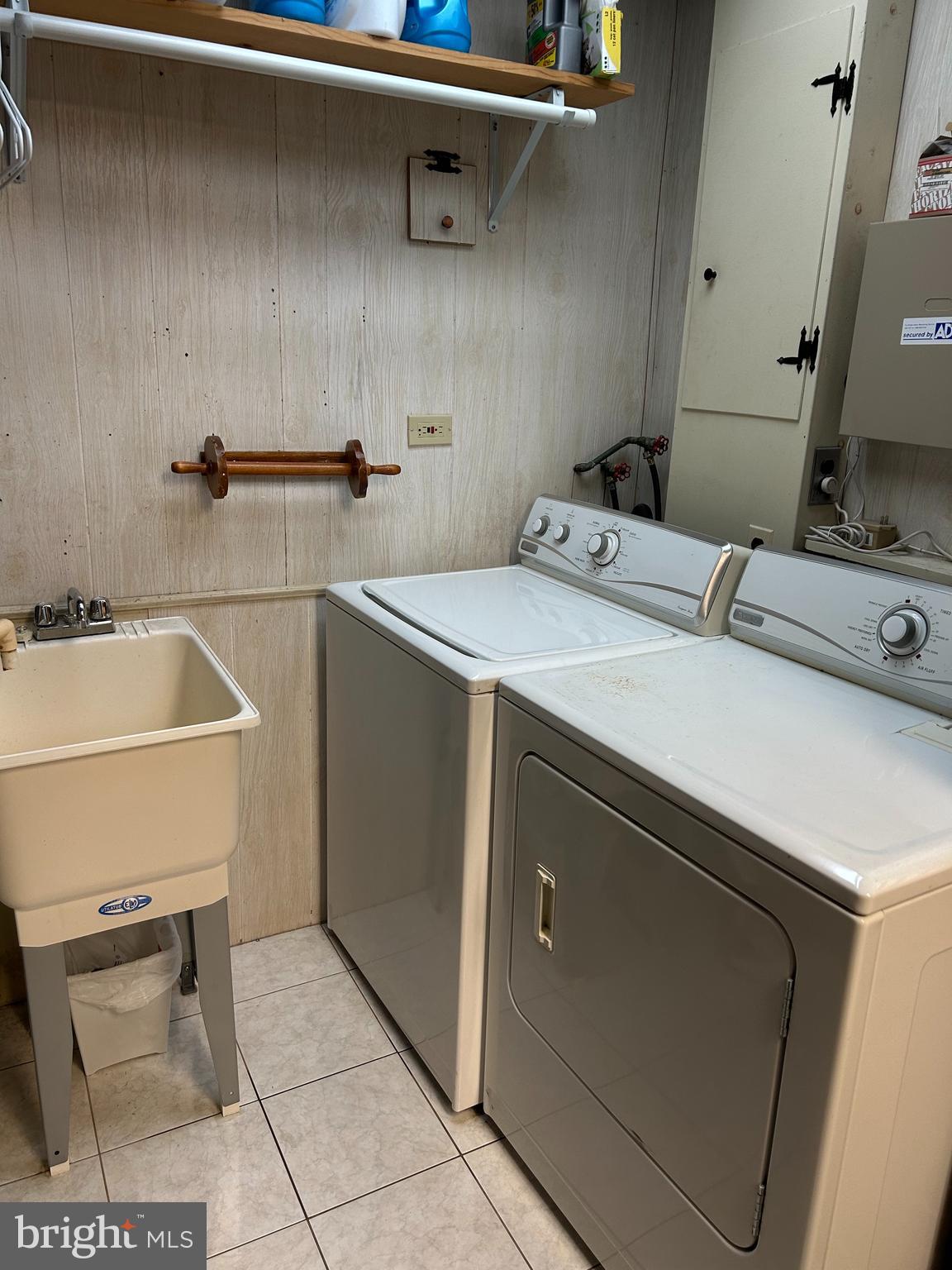 OLD MILL COMMUNITY - Residential Lease