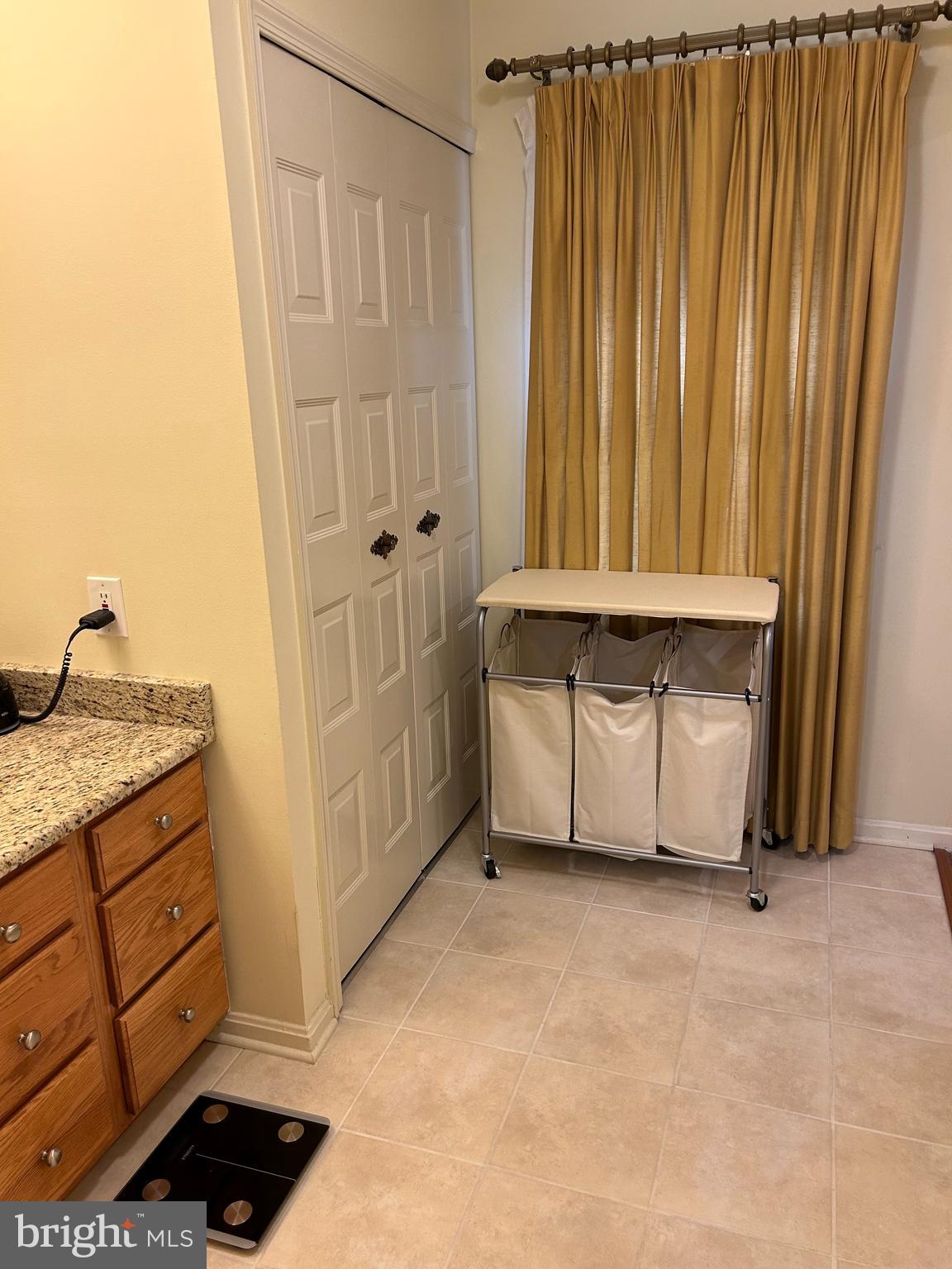 OLD MILL COMMUNITY - Residential Lease