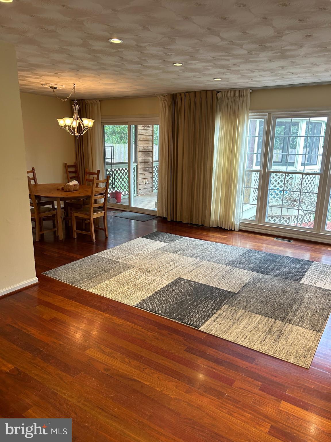 OLD MILL COMMUNITY - Residential Lease