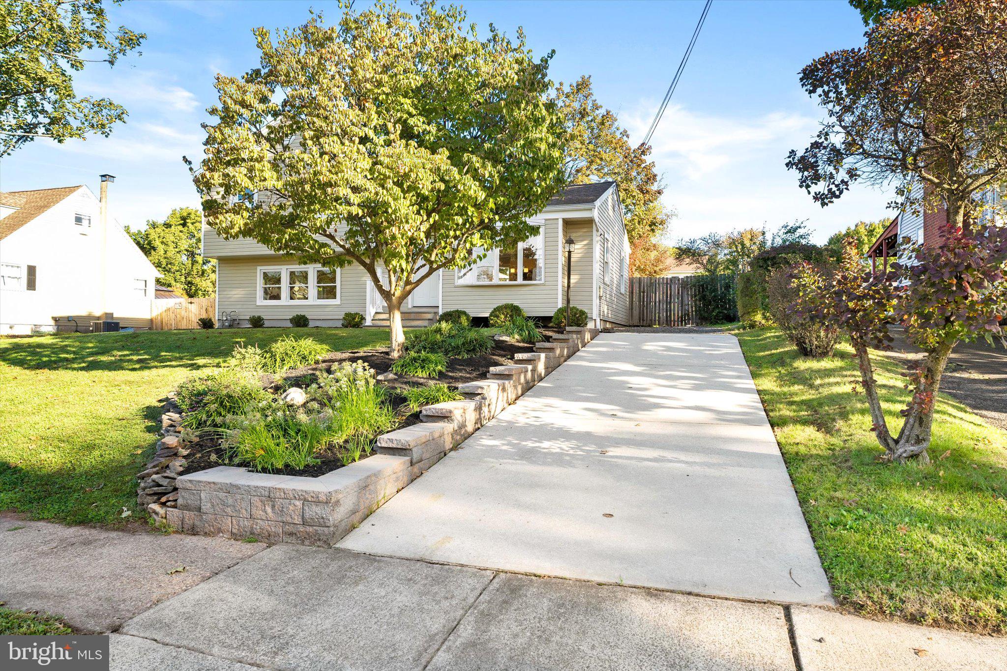 120 SUSAN DRIVE