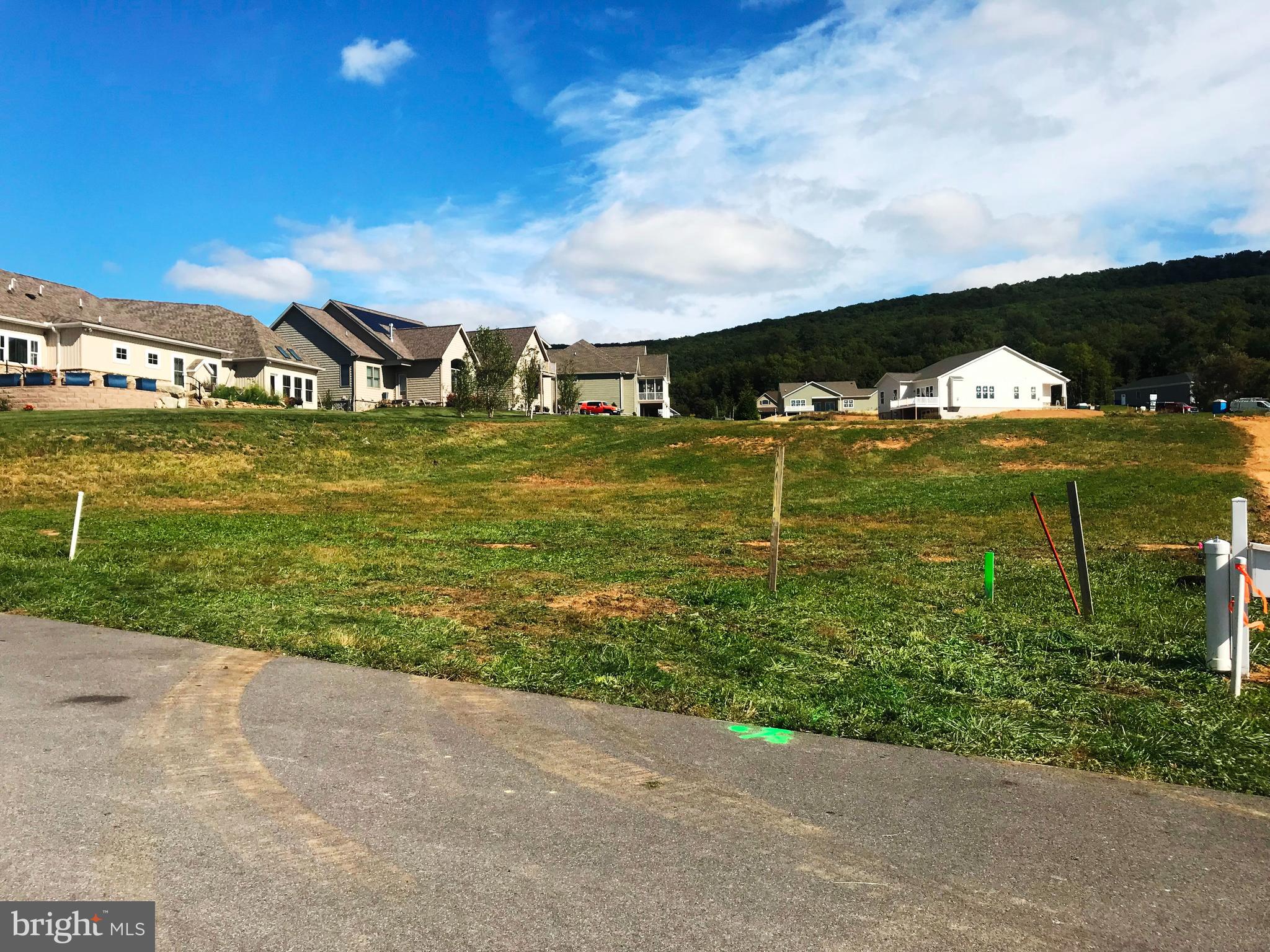 PENN NATIONAL GOLF COURSE COMMUNITY - Land
