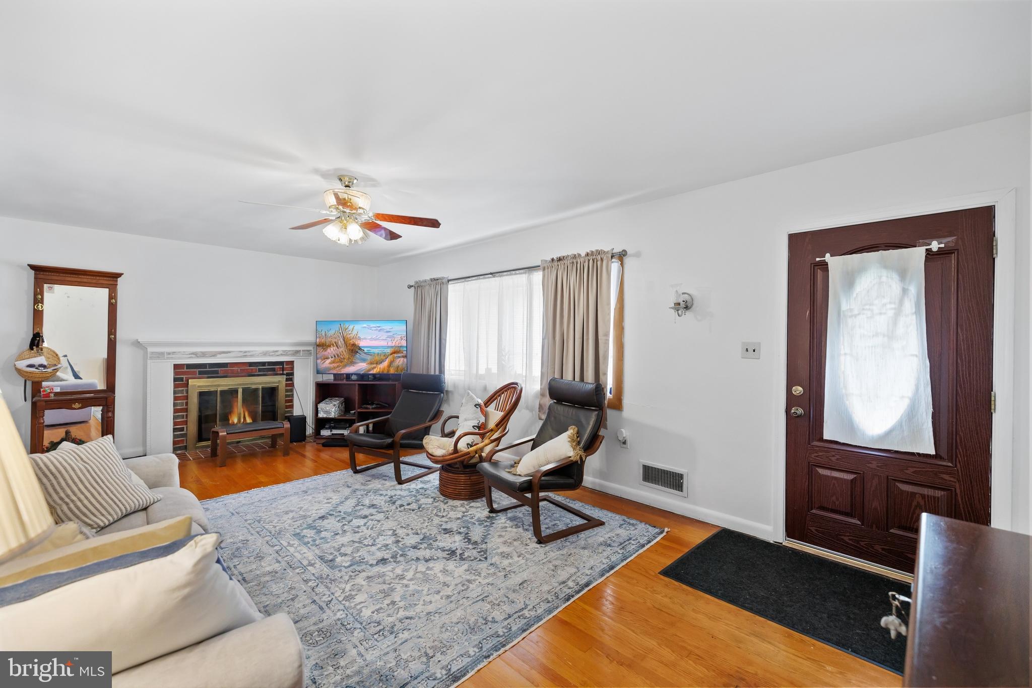 5915 5TH ROAD N