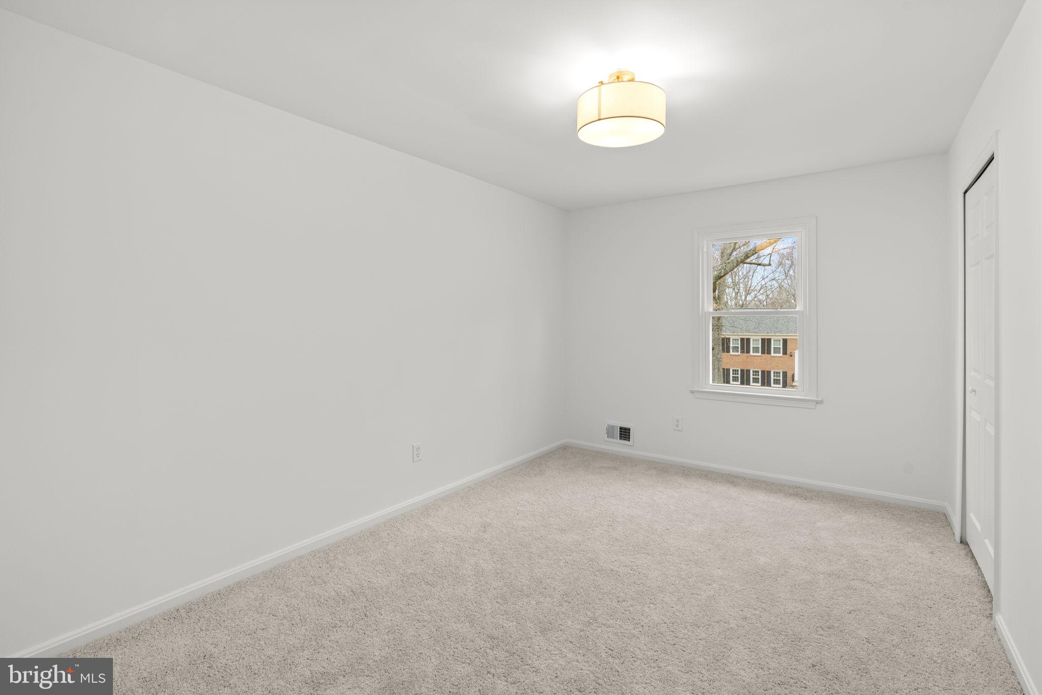 OAKLAND MILLS - Residential