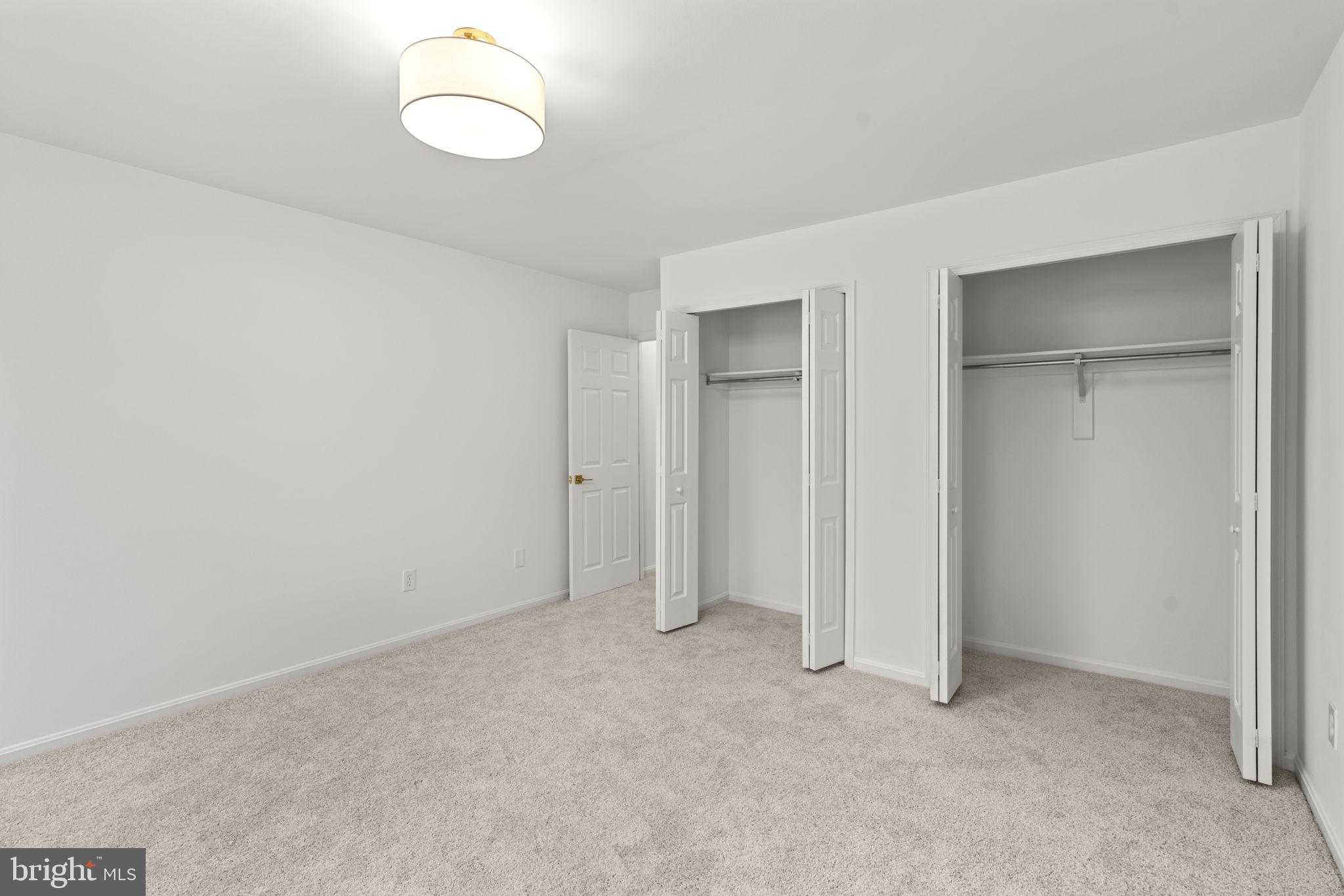 OAKLAND MILLS - Residential