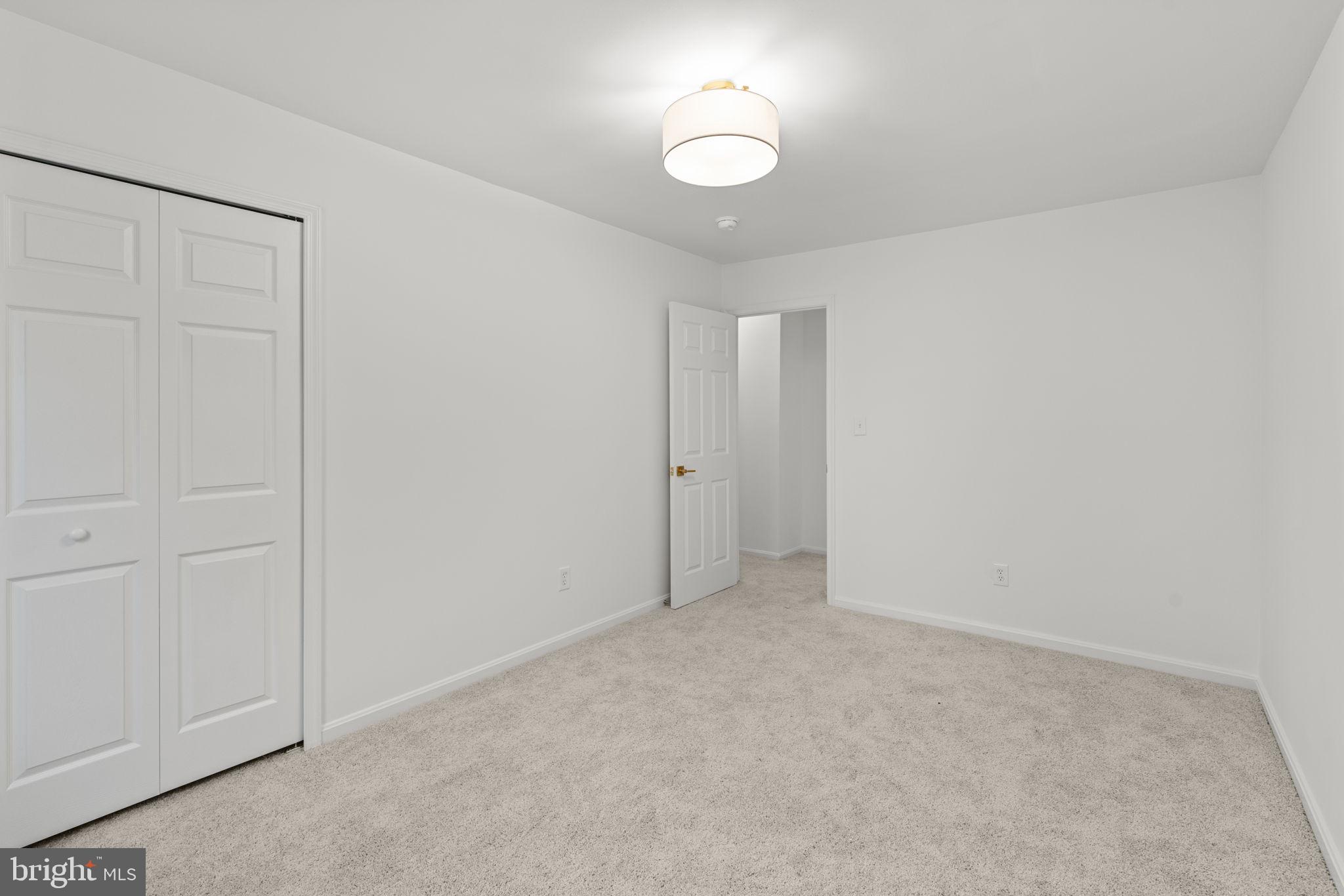 OAKLAND MILLS - Residential