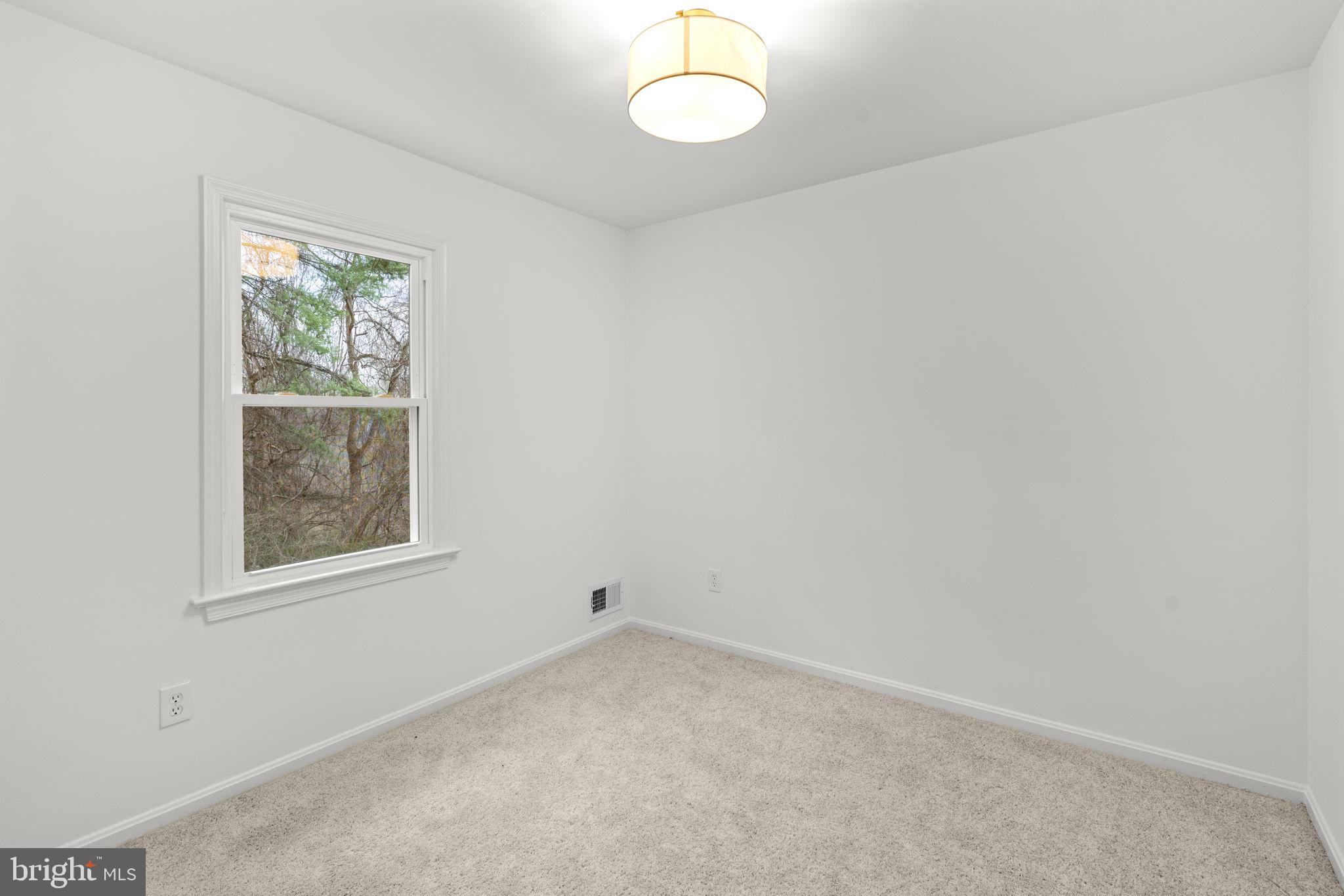 OAKLAND MILLS - Residential