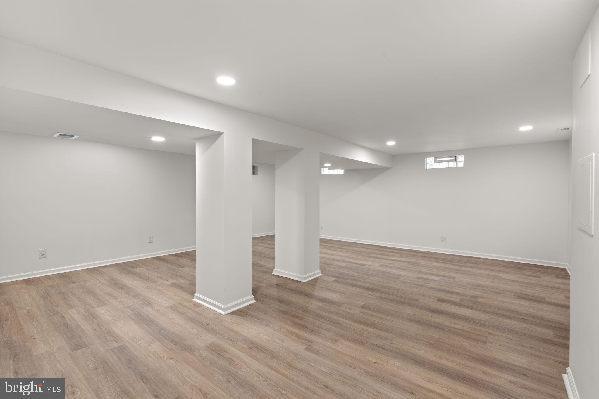 OAKLAND MILLS - Residential