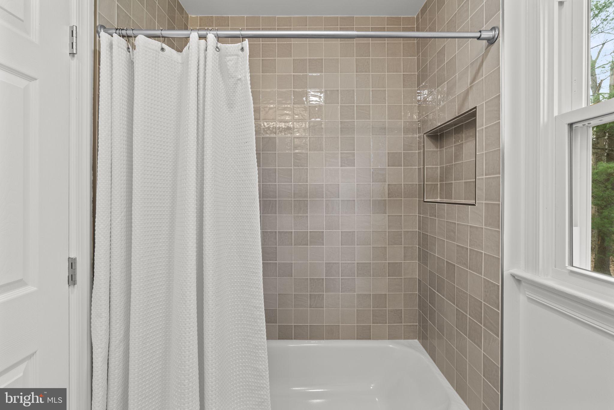 OAKLAND MILLS - Residential