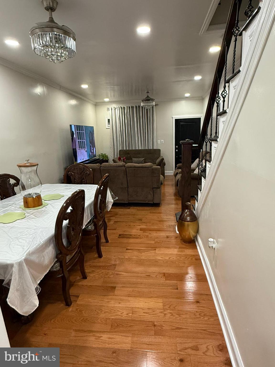 KENSINGTON - Residential