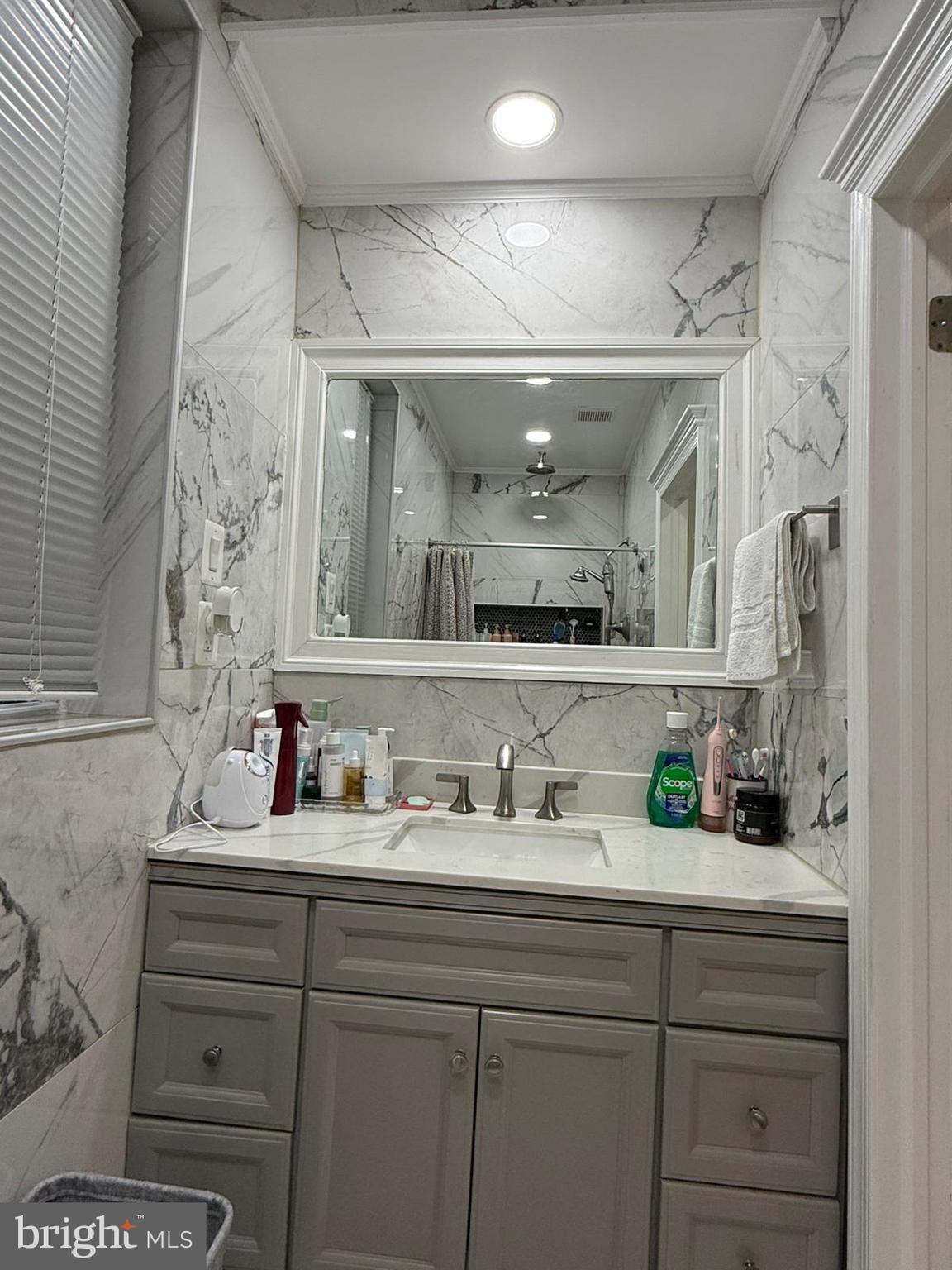 KENSINGTON - Residential