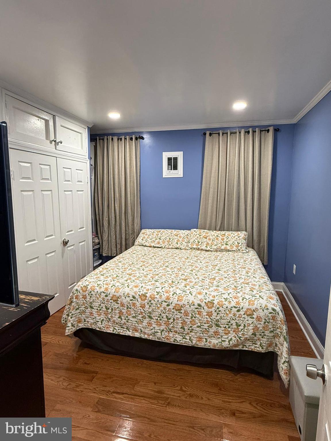KENSINGTON - Residential