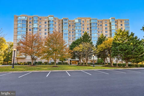 Photo of 19385 Cypress Ridge Terrace #1016, LEESBURG, VA 20176 (MLS # VALO2138824)