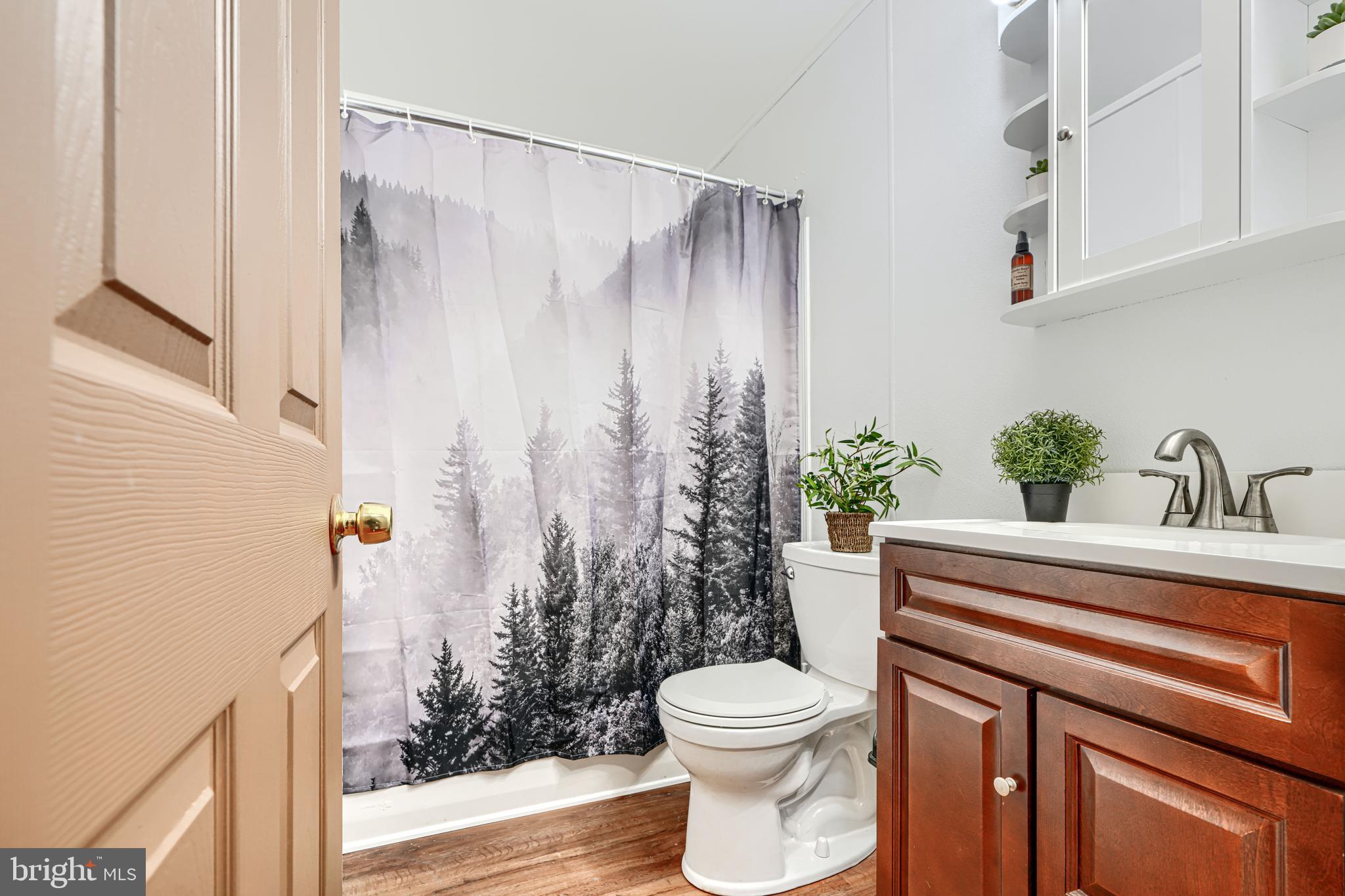 THOMAS ESTATES - Residential