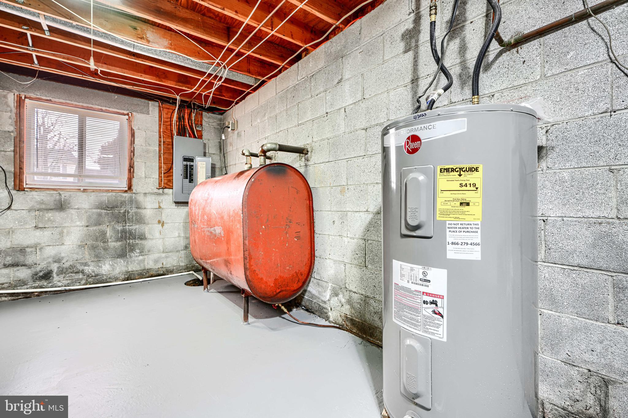 THOMAS ESTATES - Residential