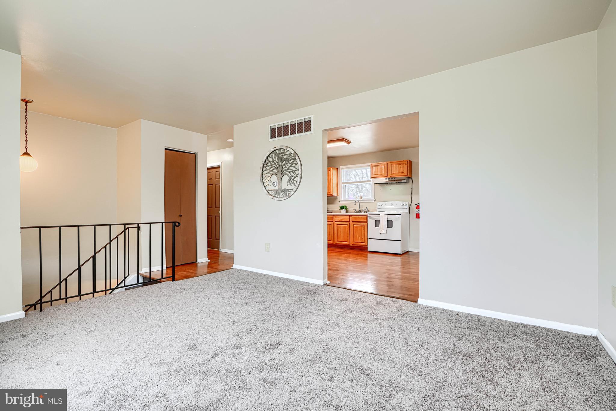 THOMAS ESTATES - Residential