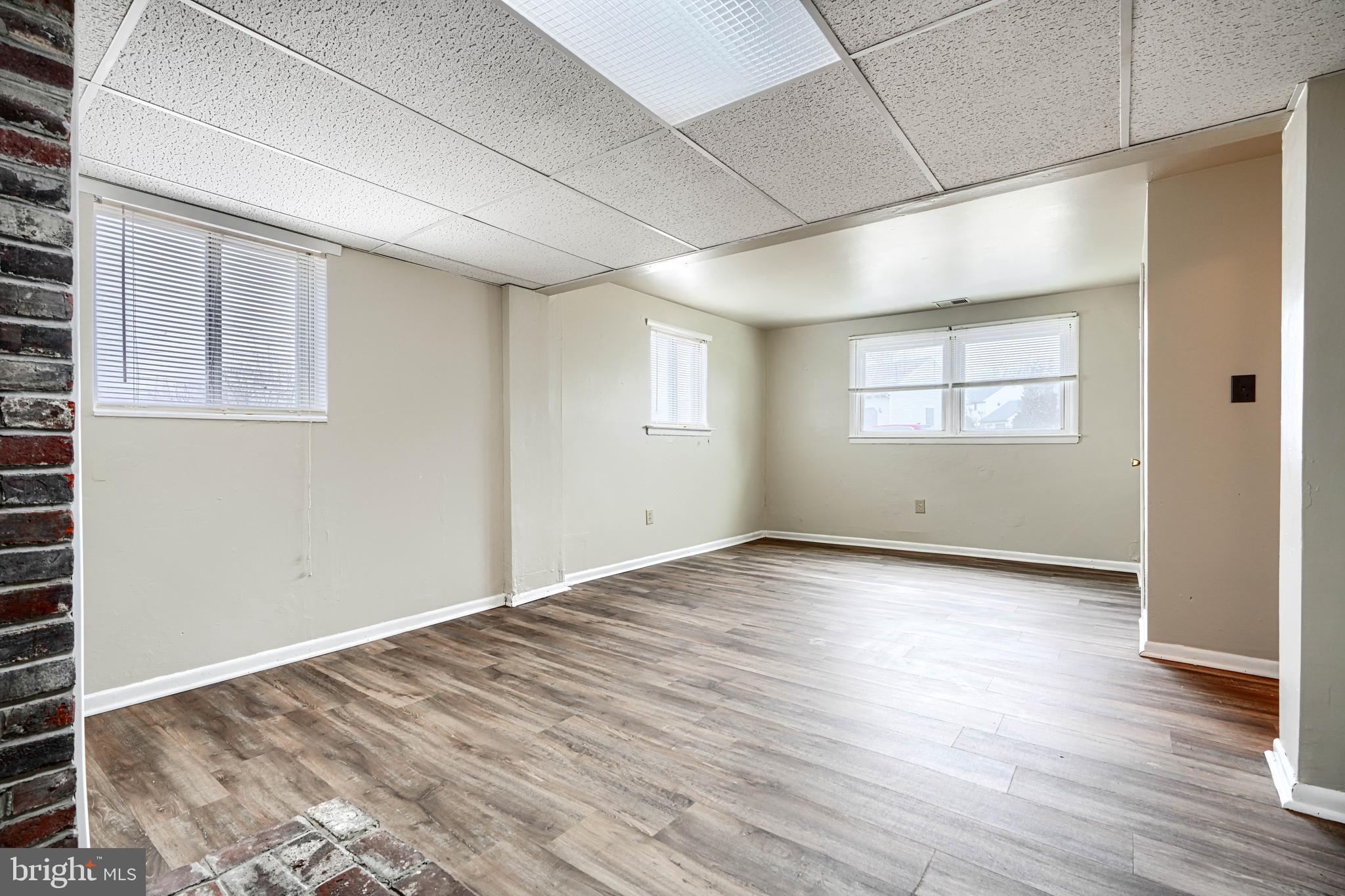 THOMAS ESTATES - Residential