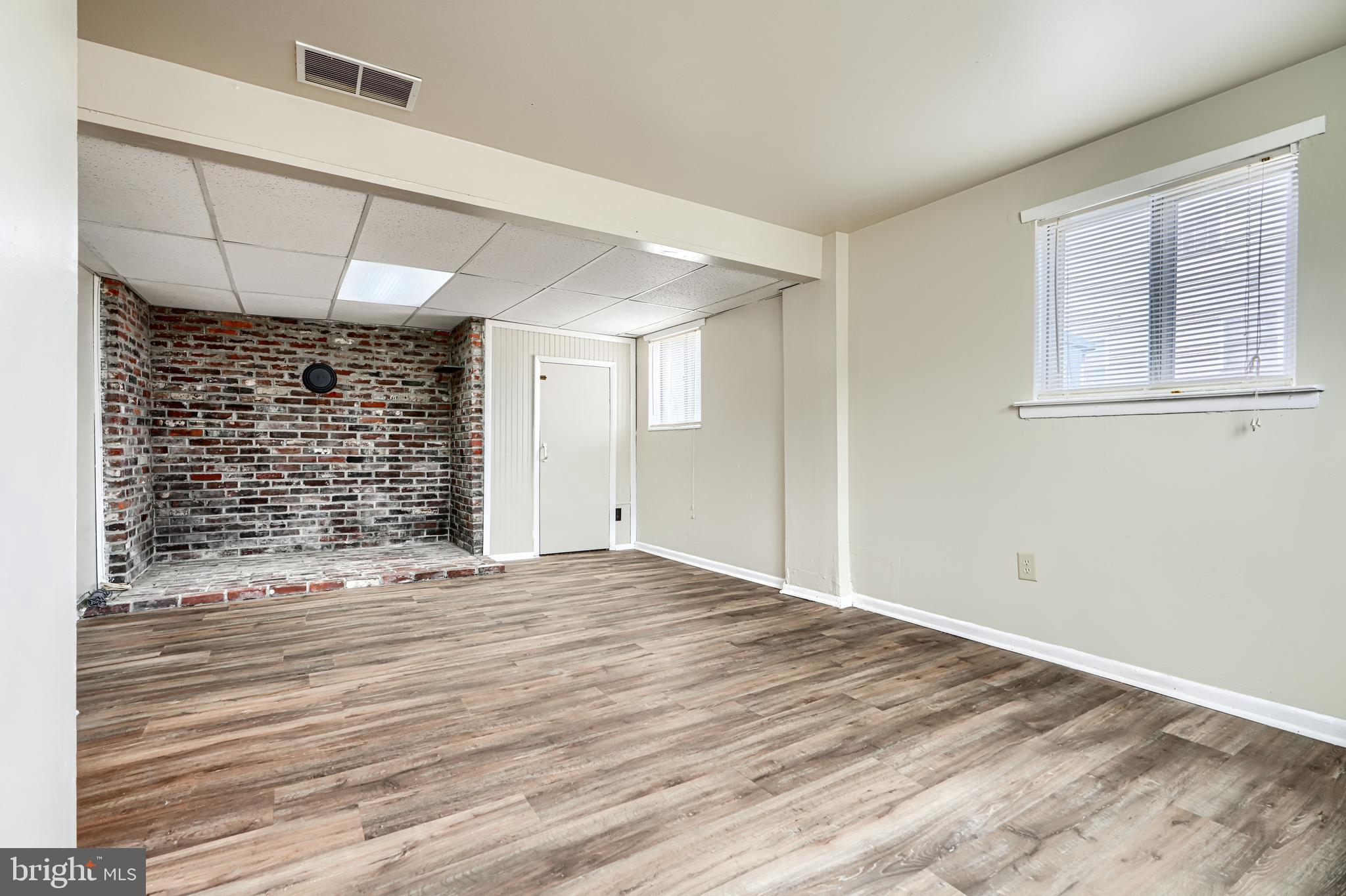 THOMAS ESTATES - Residential