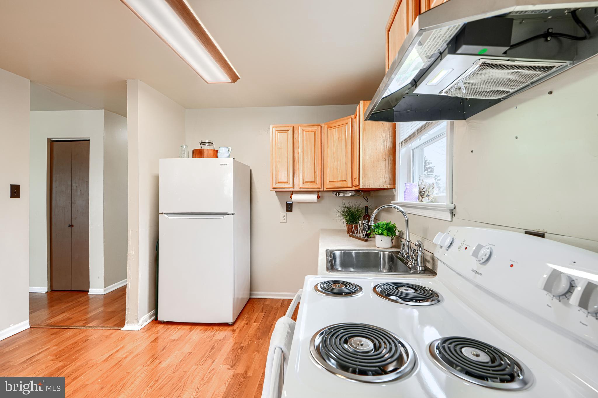 THOMAS ESTATES - Residential