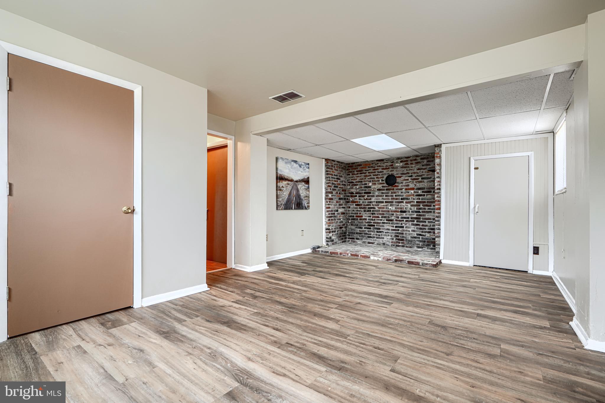 THOMAS ESTATES - Residential