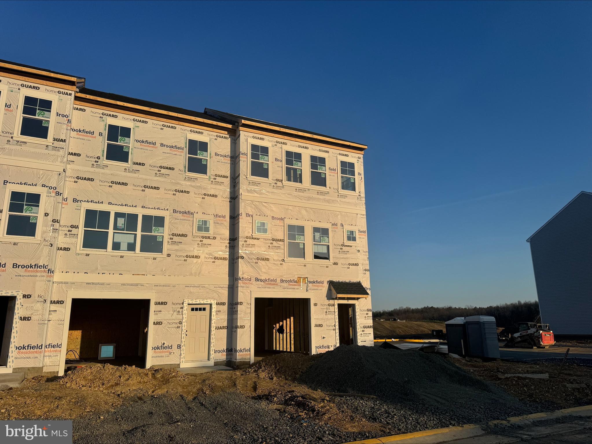 2385 HEYFORD DRIVE