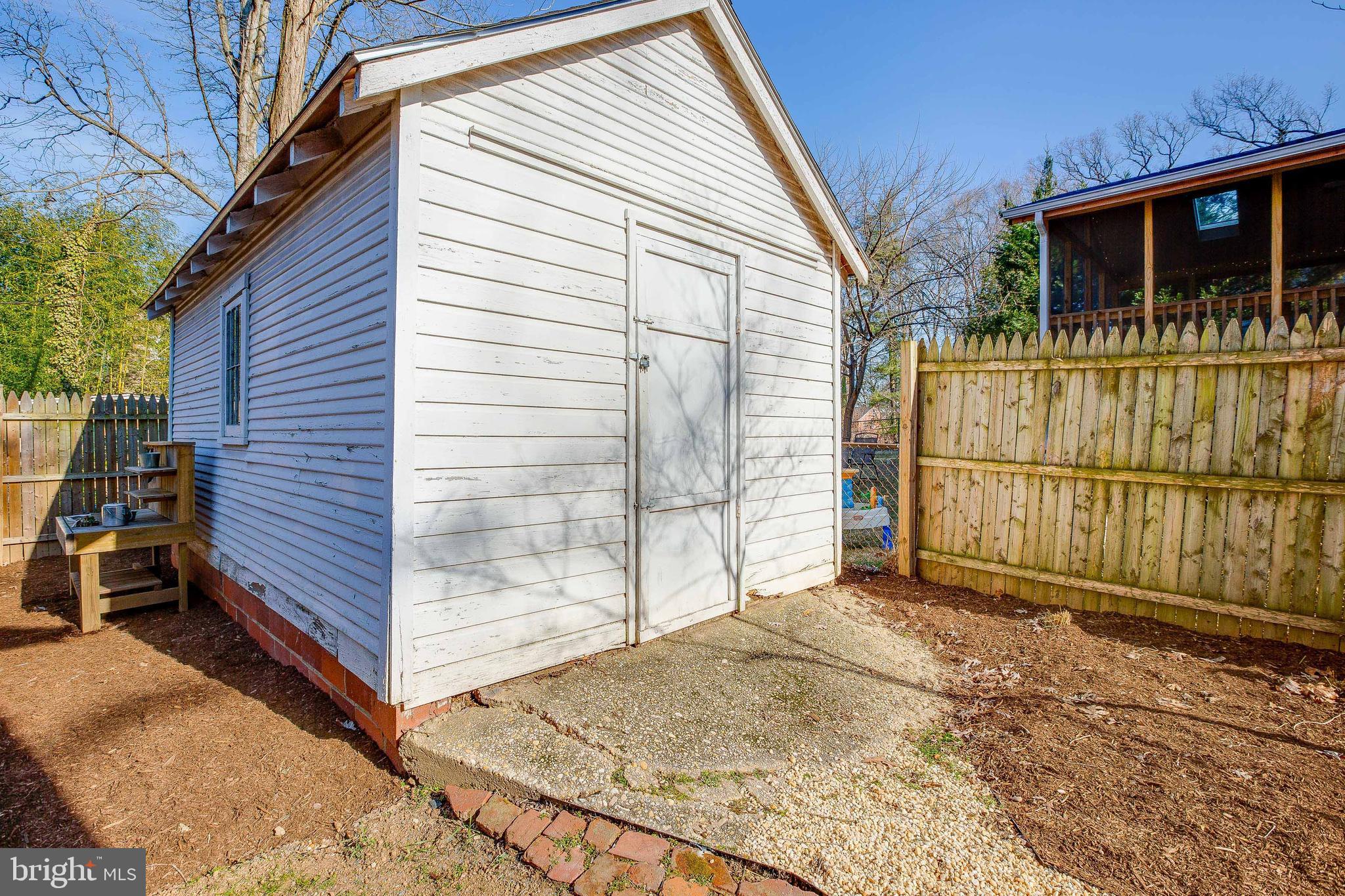 HYATTSVILLE HILLS - Residential