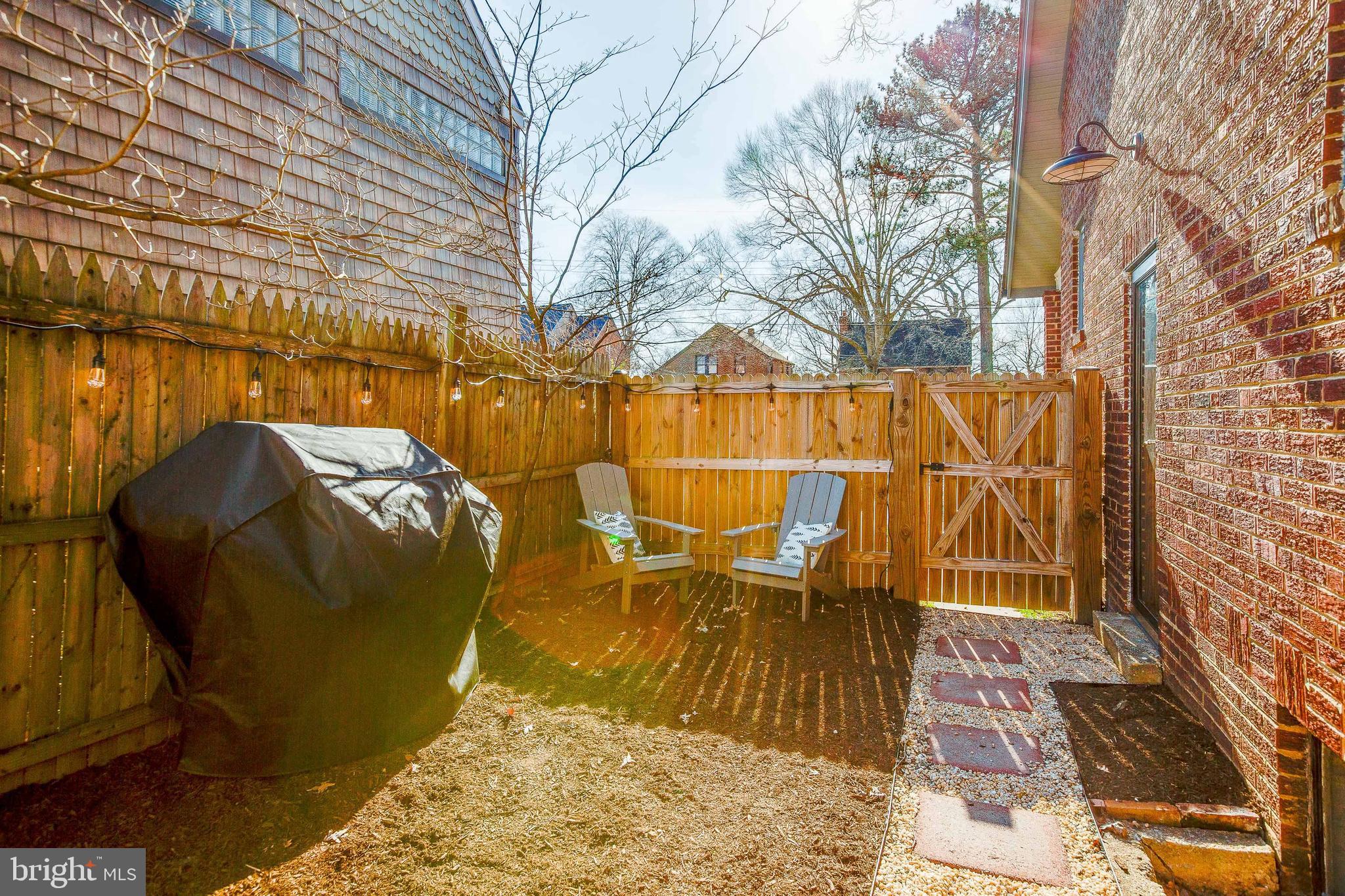 HYATTSVILLE HILLS - Residential