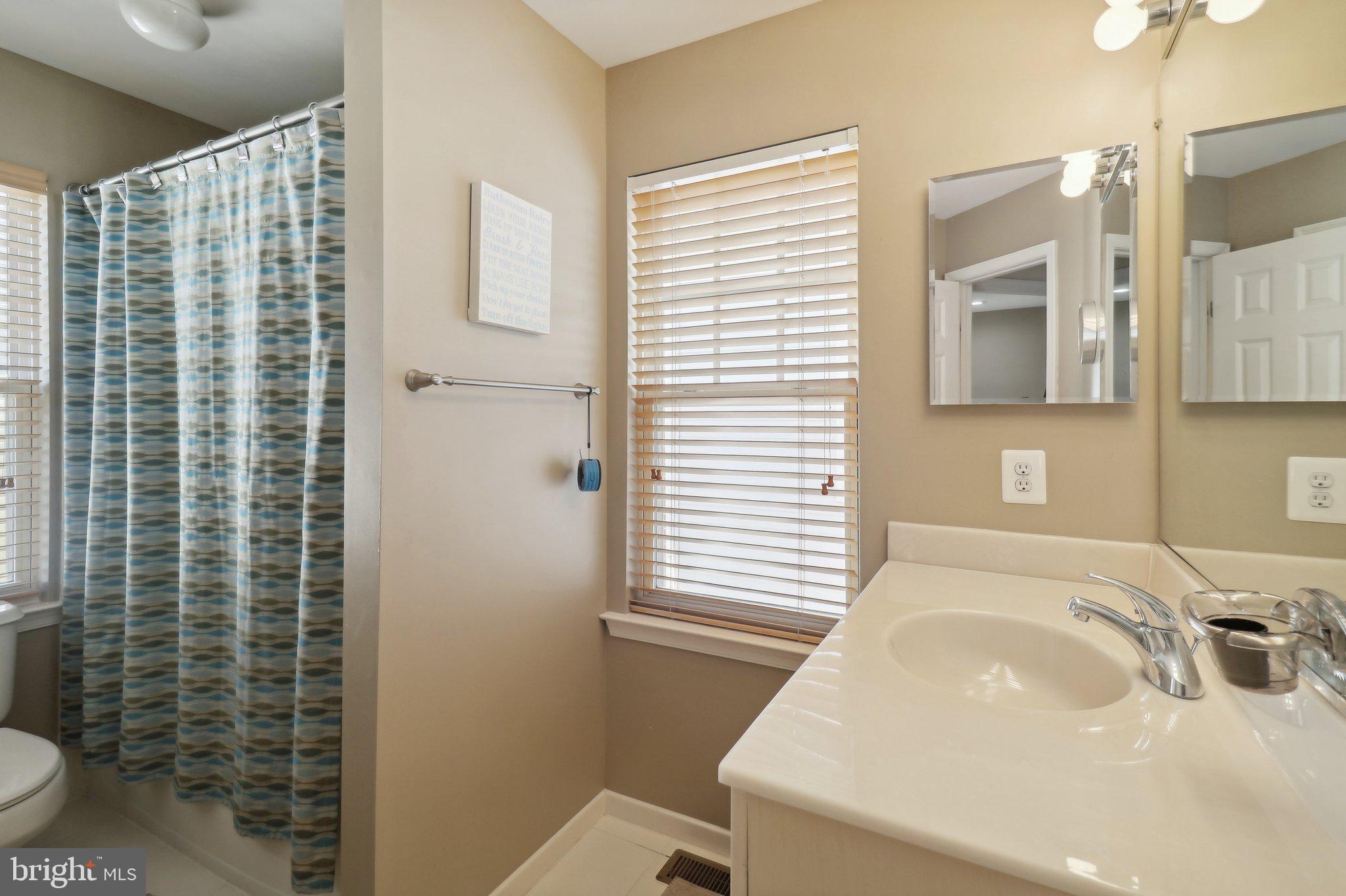 BELMONT TOWN CENTER - Residential